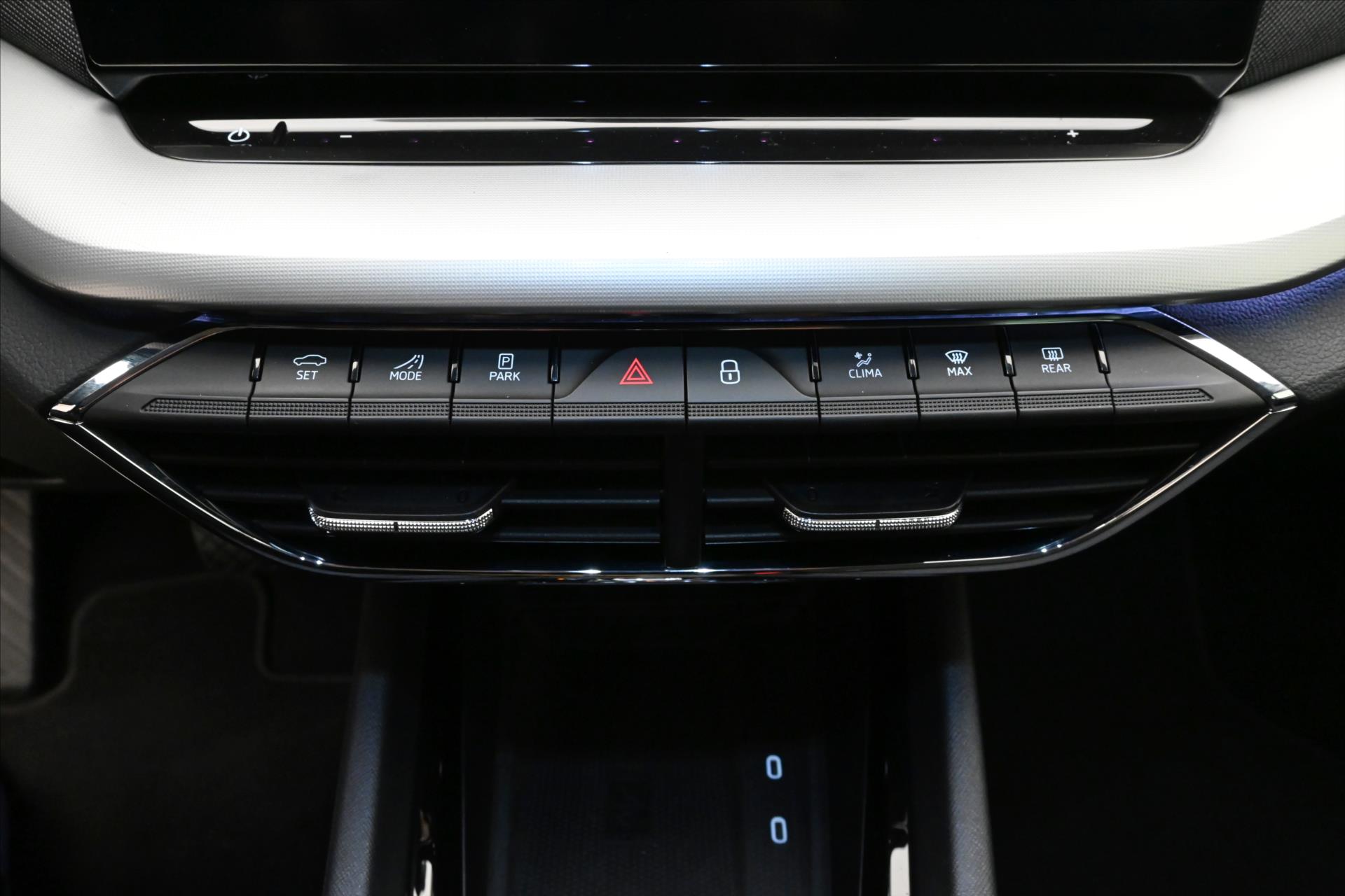 Hlavní fotografie vozu Škoda Octavia 1,0 TSI e-TEC 81kW DSG Style Záruka až 5 let (23)