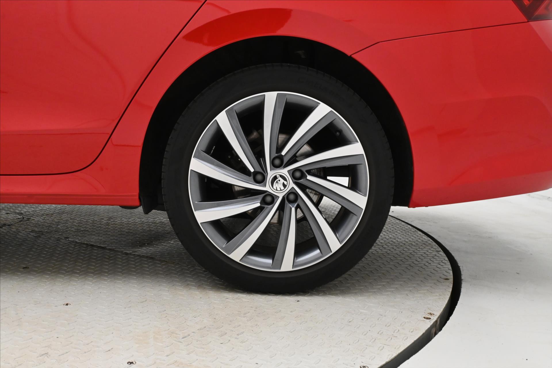 Hlavní fotografie vozu Škoda Octavia 1,0 TSI e-TEC 81kW DSG Style Záruka až 5 let (34)