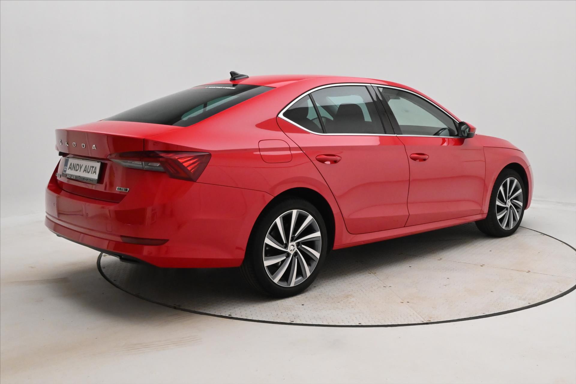 Hlavní fotografie vozu Škoda Octavia 1,0 TSI e-TEC 81kW DSG Style Záruka až 5 let (6)