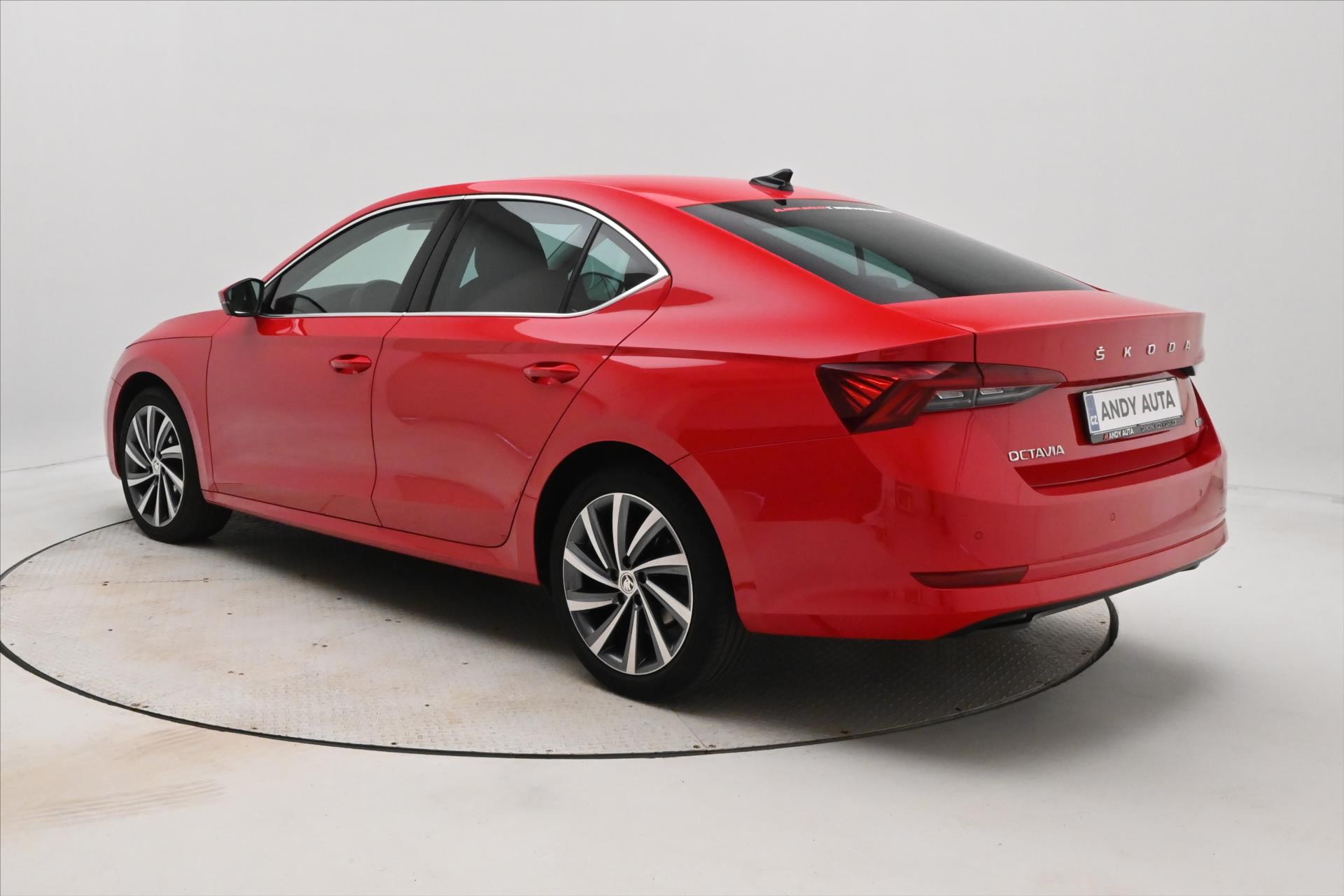 Hlavní fotografie vozu Škoda Octavia 1,0 TSI e-TEC 81kW DSG Style Záruka až 5 let (8)