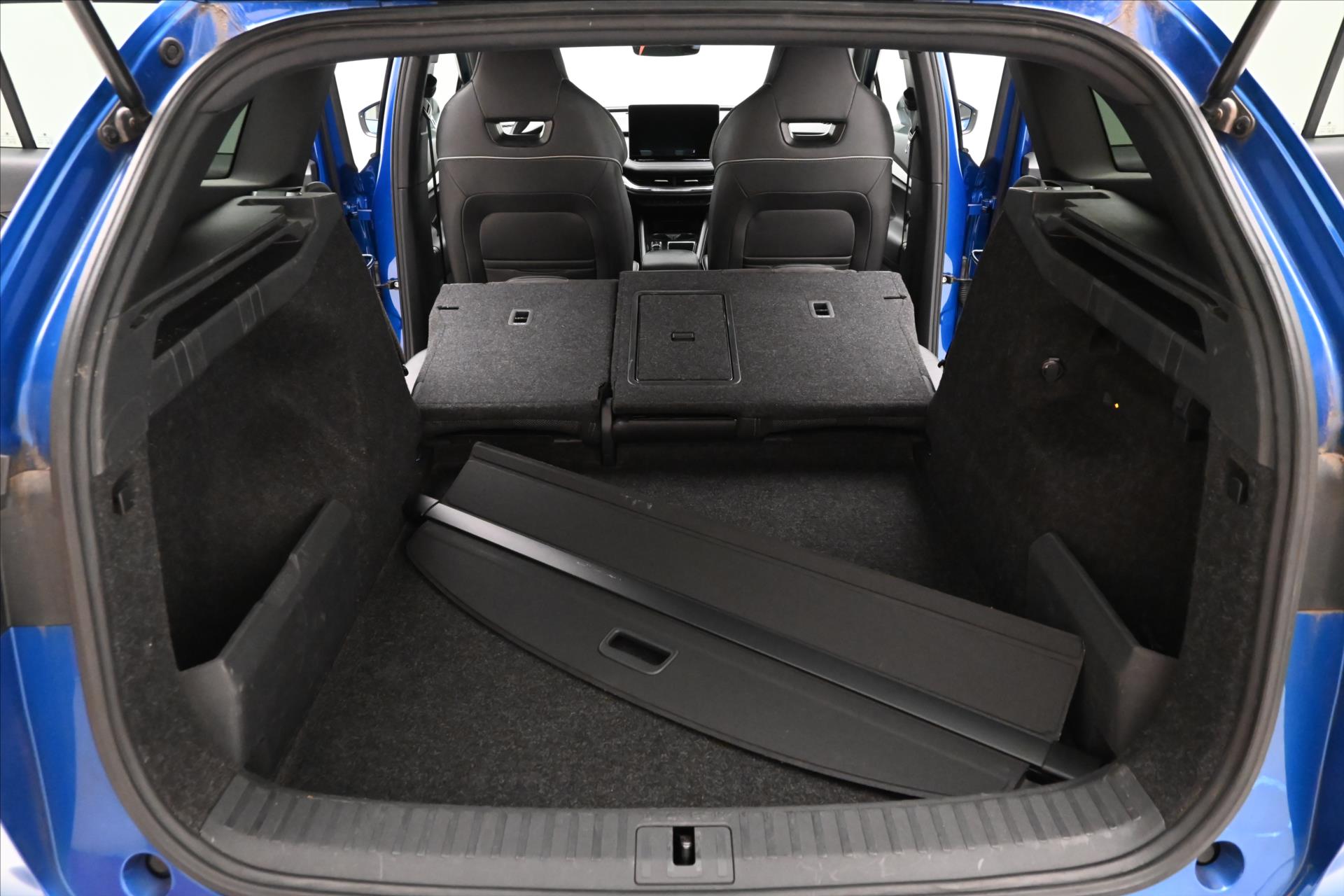 Hlavní fotografie vozu Škoda Enyaq iV 60 132kW Sportline SOH 91% Záruka až 3 roky (10)