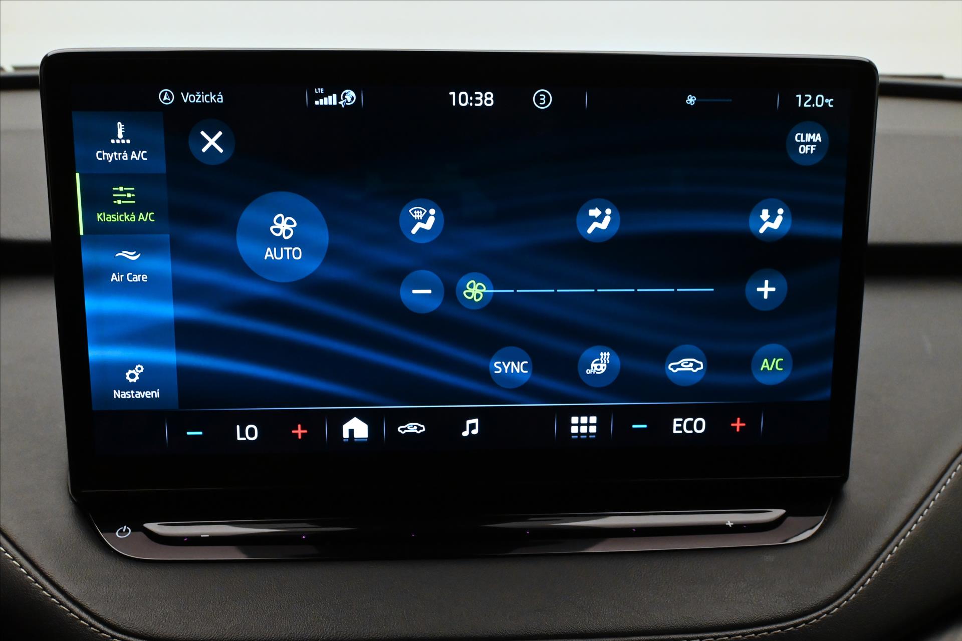 Hlavní fotografie vozu Škoda Enyaq iV60 132 kW SportLINE Záruka až 3 roky (21)