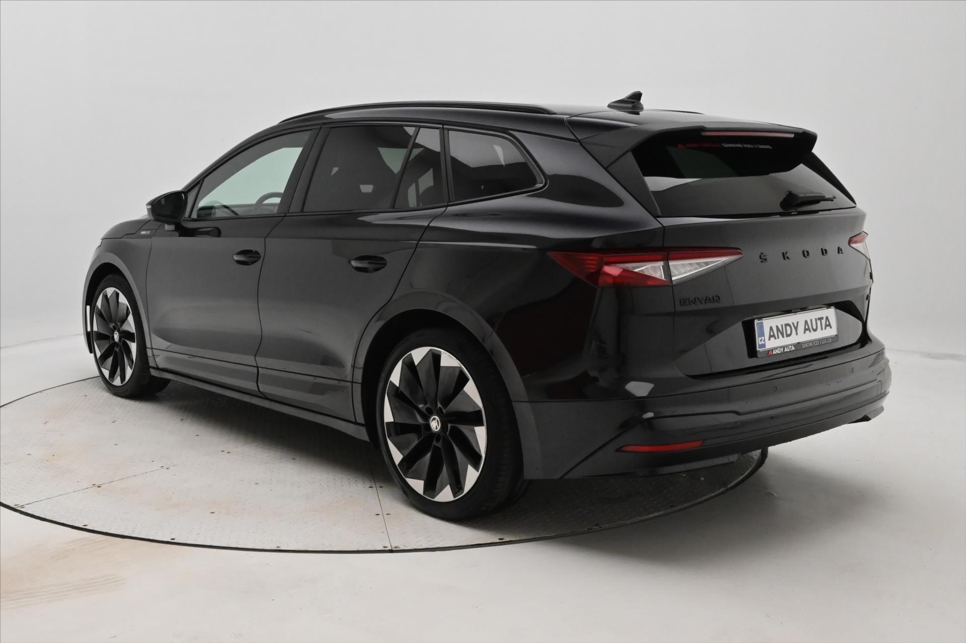 Hlavní fotografie vozu Škoda Enyaq iV60 132 kW SportLINE Záruka až 3 roky (7)