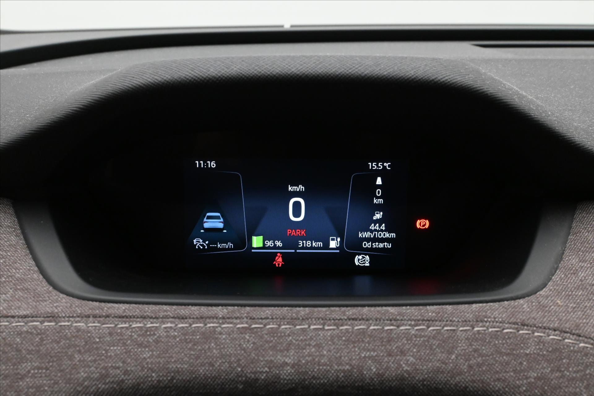Hlavní fotografie vozu Škoda Enyaq iV 60 132kW SOH 92% FIRST Edition Záruka až 3 roky (14)