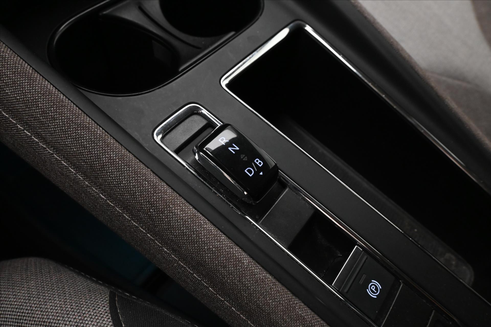 Hlavní fotografie vozu Škoda Enyaq iV 60 132kW SOH 92% FIRST Edition Záruka až 3 roky (20)