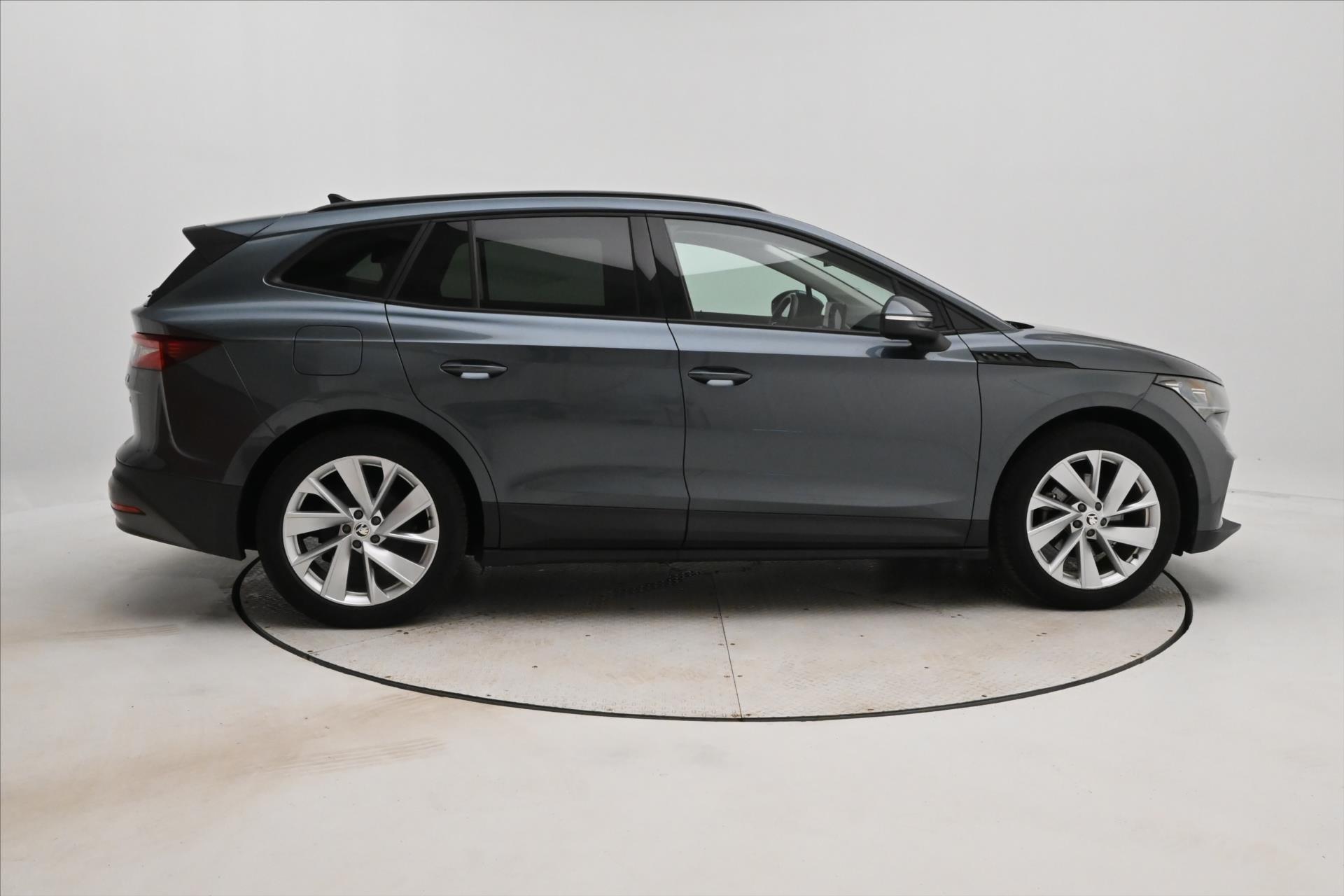 Hlavní fotografie vozu Škoda Enyaq iV 60 132kW SOH 92% FIRST Edition Záruka až 3 roky (4)