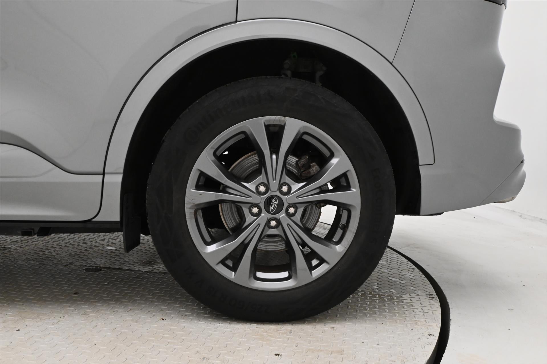 Hlavní fotografie vozu Ford Kuga 2,5 Hybrid 112kW SOH-100% ST-Line AT Záruka až 5 let (29)