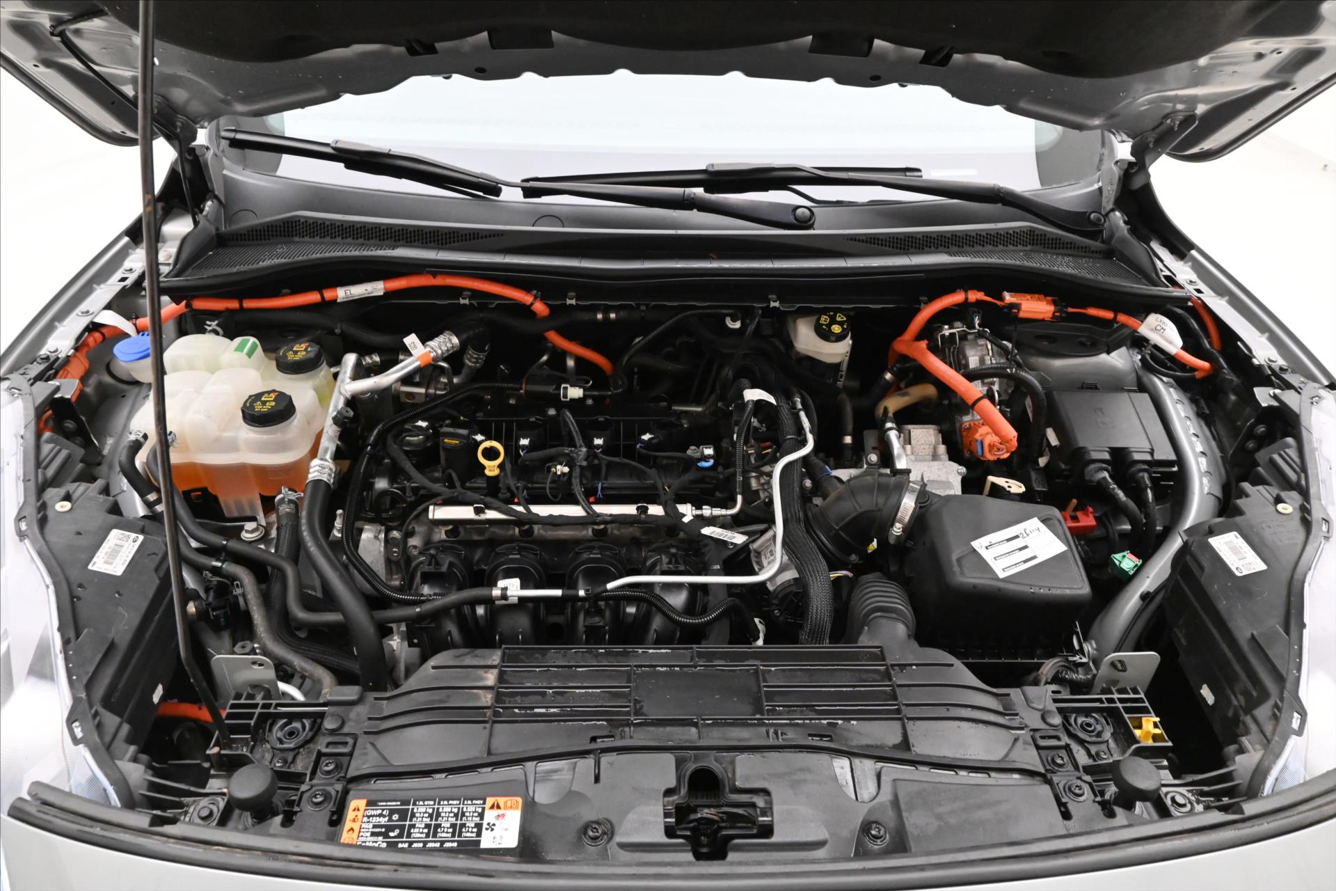 Hlavní fotografie vozu Ford Kuga 2,5 Hybrid 112kW SOH-100% ST-Line AT Záruka až 5 let (9)