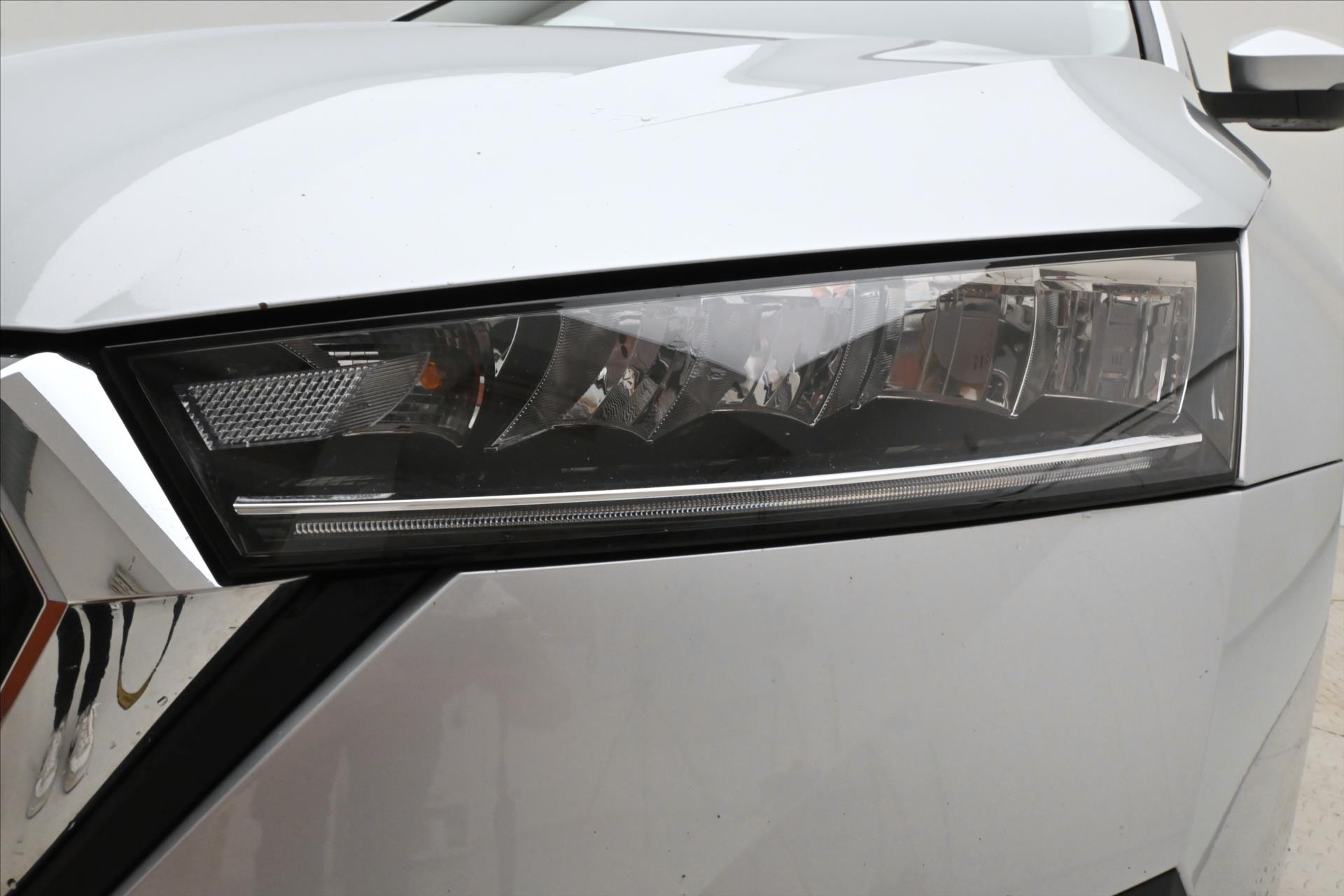 Hlavní fotografie vozu Škoda Octavia 2,0 TDI 110kW DSG Style Záruka až 5 let (24)
