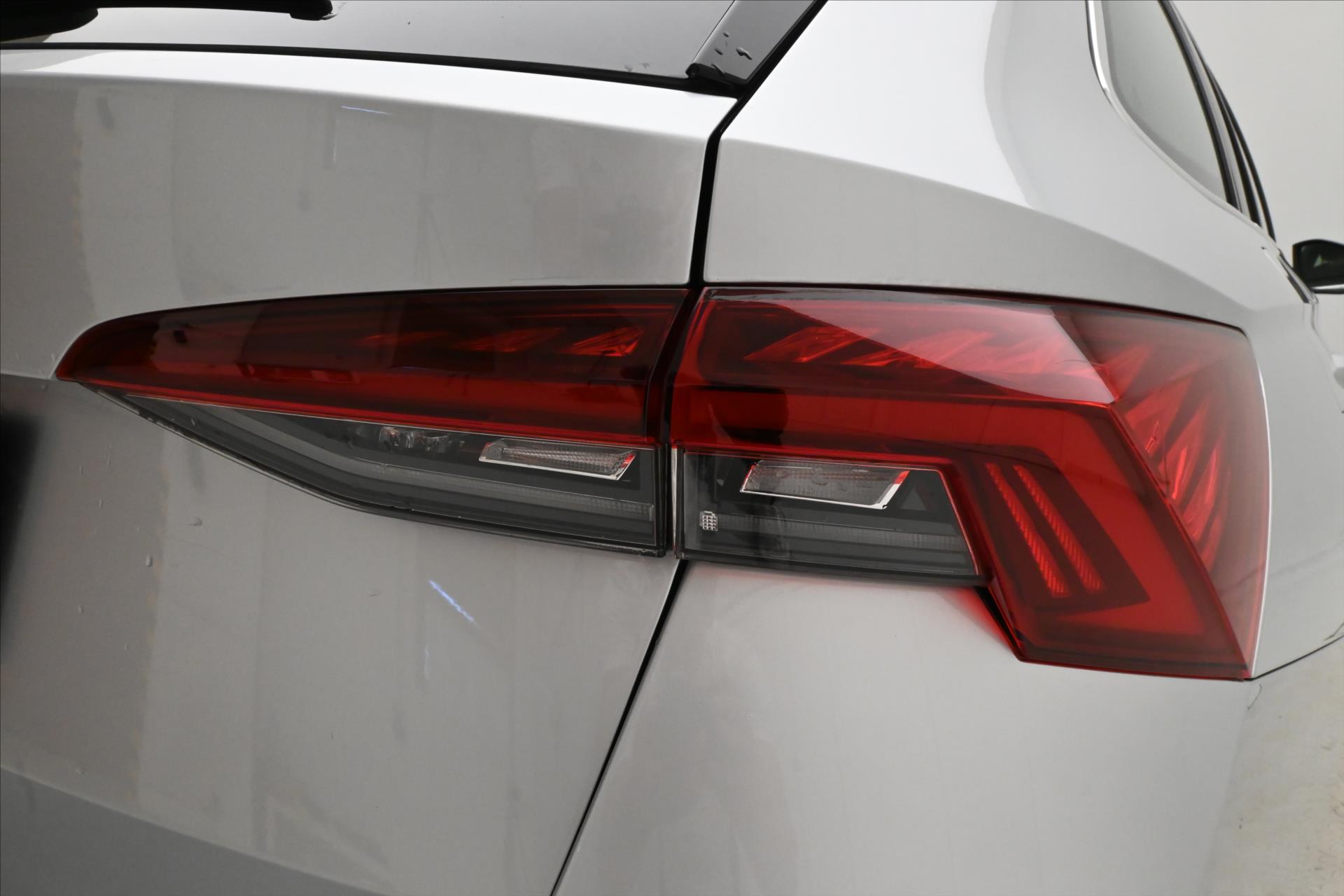 Hlavní fotografie vozu Škoda Octavia 2,0 TDI 110kW DSG Style Záruka až 5 let (25)