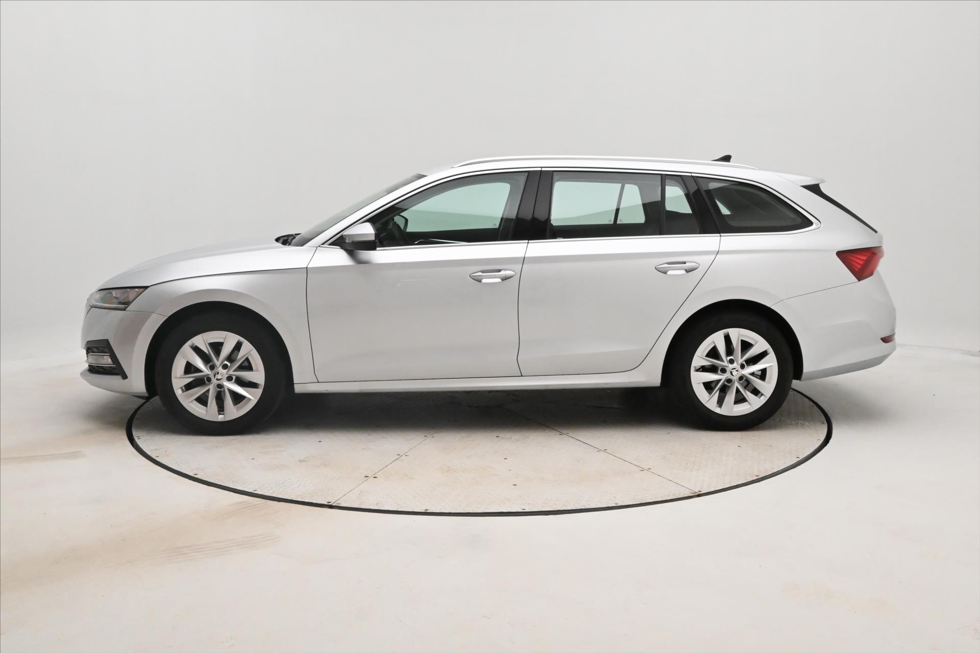 Hlavní fotografie vozu Škoda Octavia 2,0 TDI 110kW DSG Style Záruka až 5 let (8)