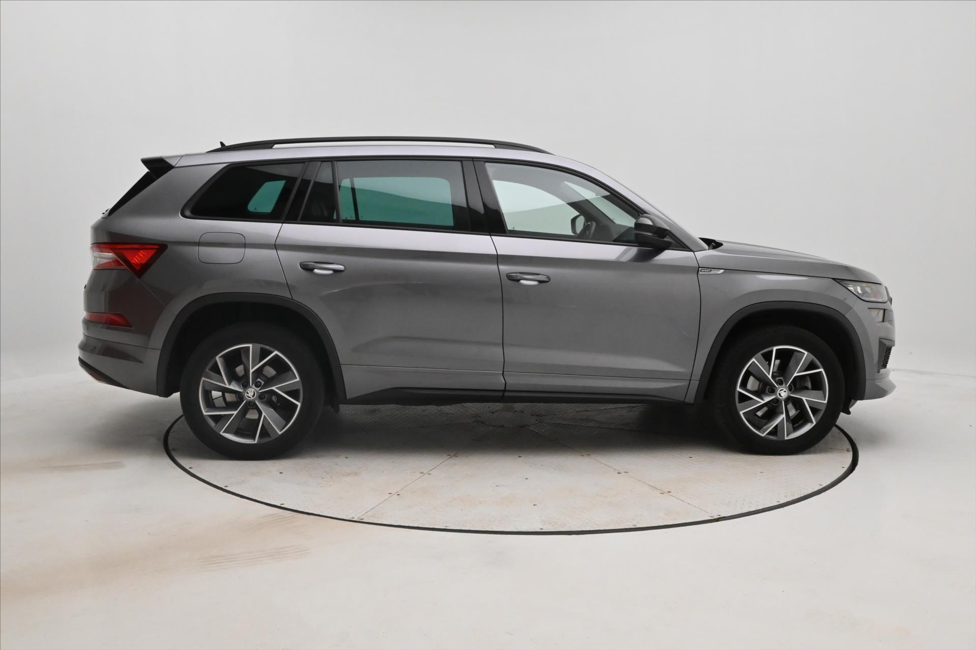 Hlavní fotografie vozu Škoda Kodiaq 2,0 TDI 147kW DSG 4x4 Sportline Záruka až 5 let (4)