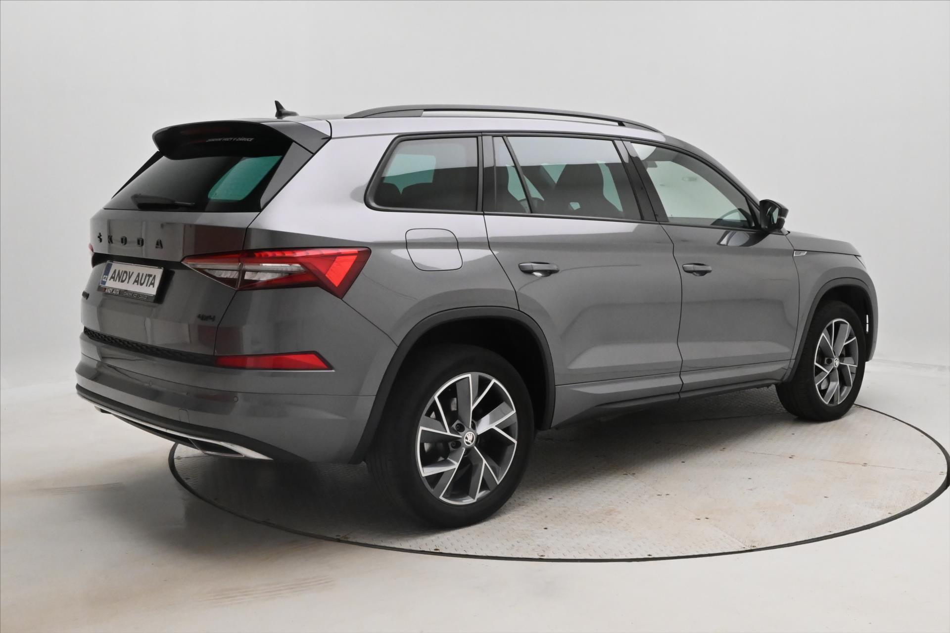 Hlavní fotografie vozu Škoda Kodiaq 2,0 TDI 147kW DSG 4x4 Sportline Záruka až 5 let (5)