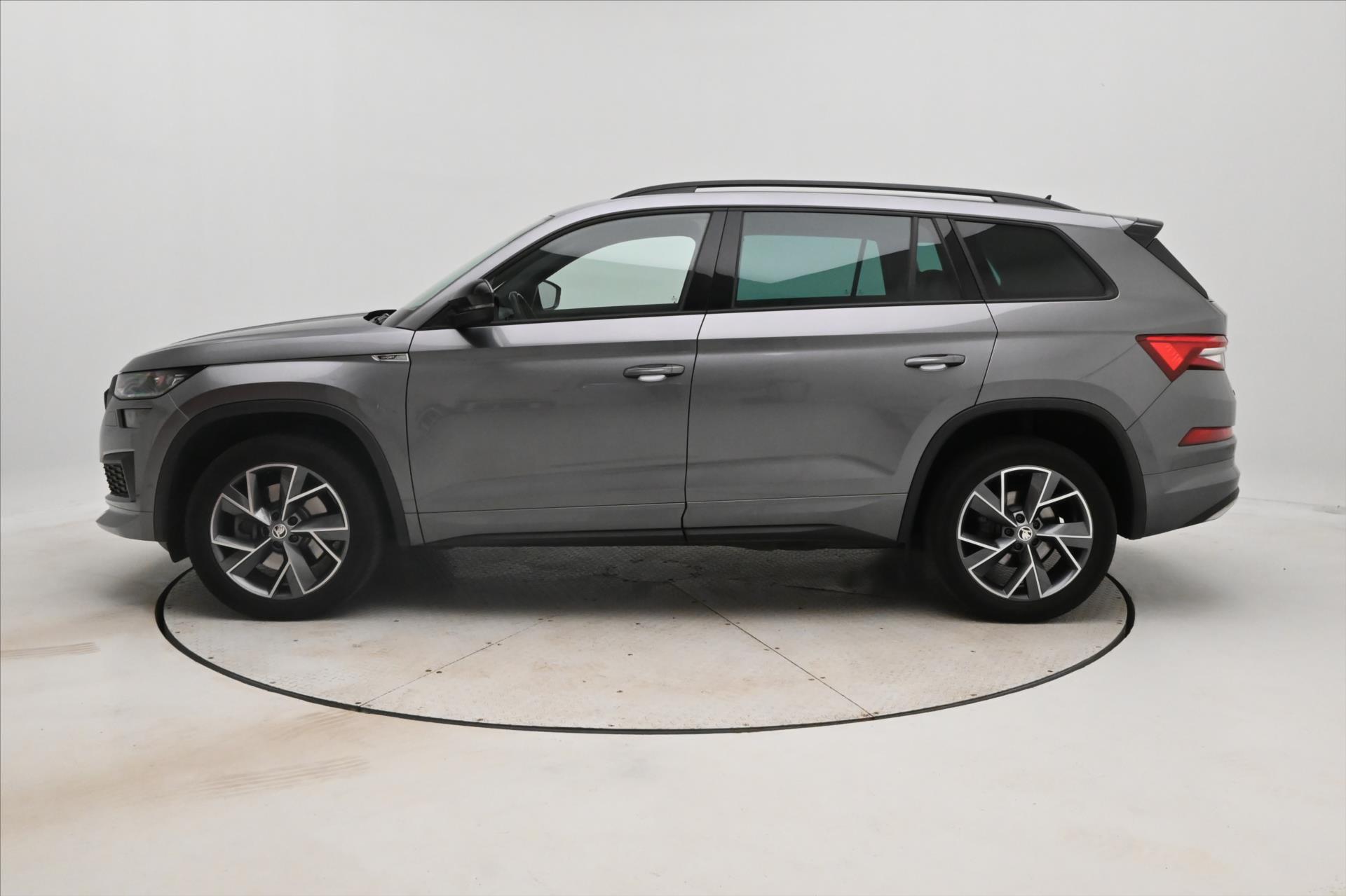 Hlavní fotografie vozu Škoda Kodiaq 2,0 TDI 147kW DSG 4x4 Sportline Záruka až 5 let (8)