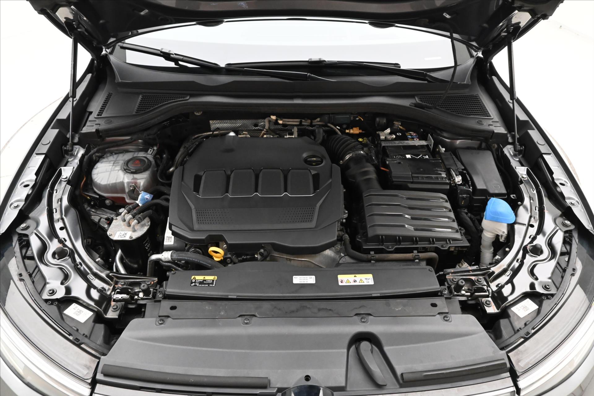 Hlavní fotografie vozu Volkswagen Passat 2,0 TDI 110 kW DSG Business Záruka až 5 let (9)