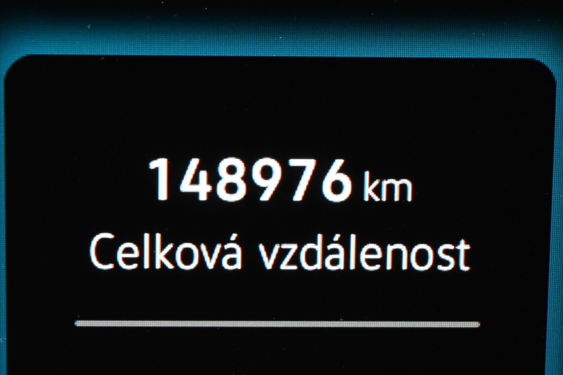 Hlavní fotografie vozu Volkswagen Passat 2,0 TDI 110 kW DSG Business Záruka až 5 let (17)