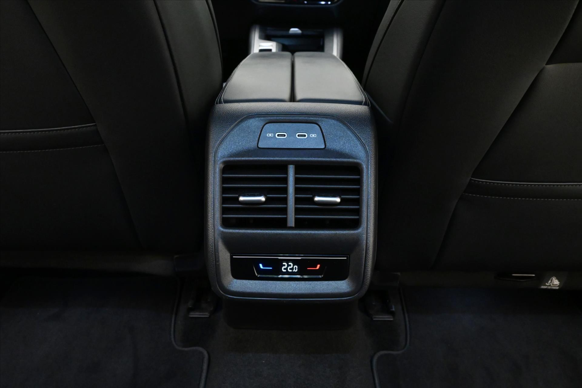 Hlavní fotografie vozu Volkswagen Passat 2,0 TDI 110 kW DSG Business Záruka až 5 let (23)