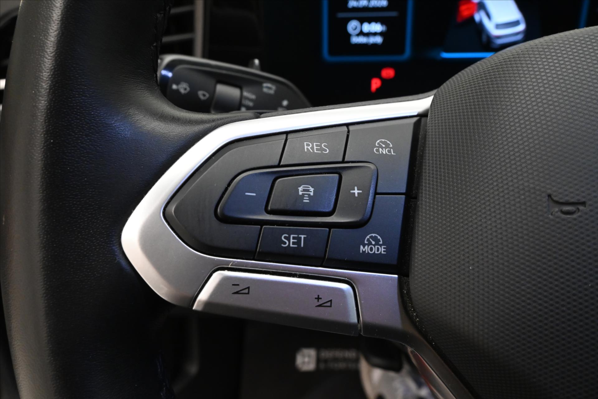 Hlavní fotografie vozu Volkswagen Passat 2,0 TDI 110 kW DSG Business Záruka až 5 let (25)