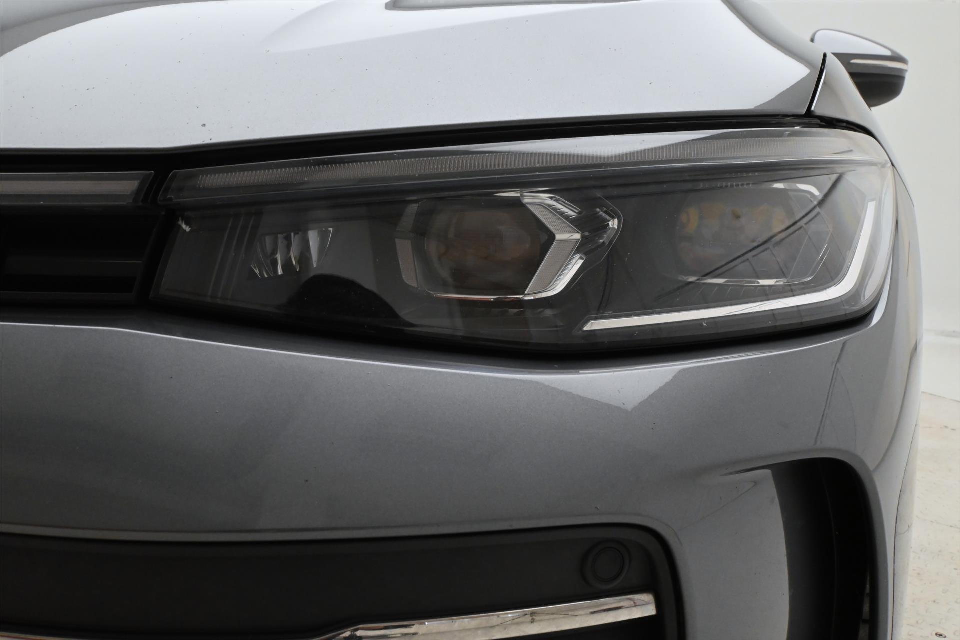 Hlavní fotografie vozu Volkswagen Passat 2,0 TDI 110 kW DSG Business Záruka až 5 let (31)