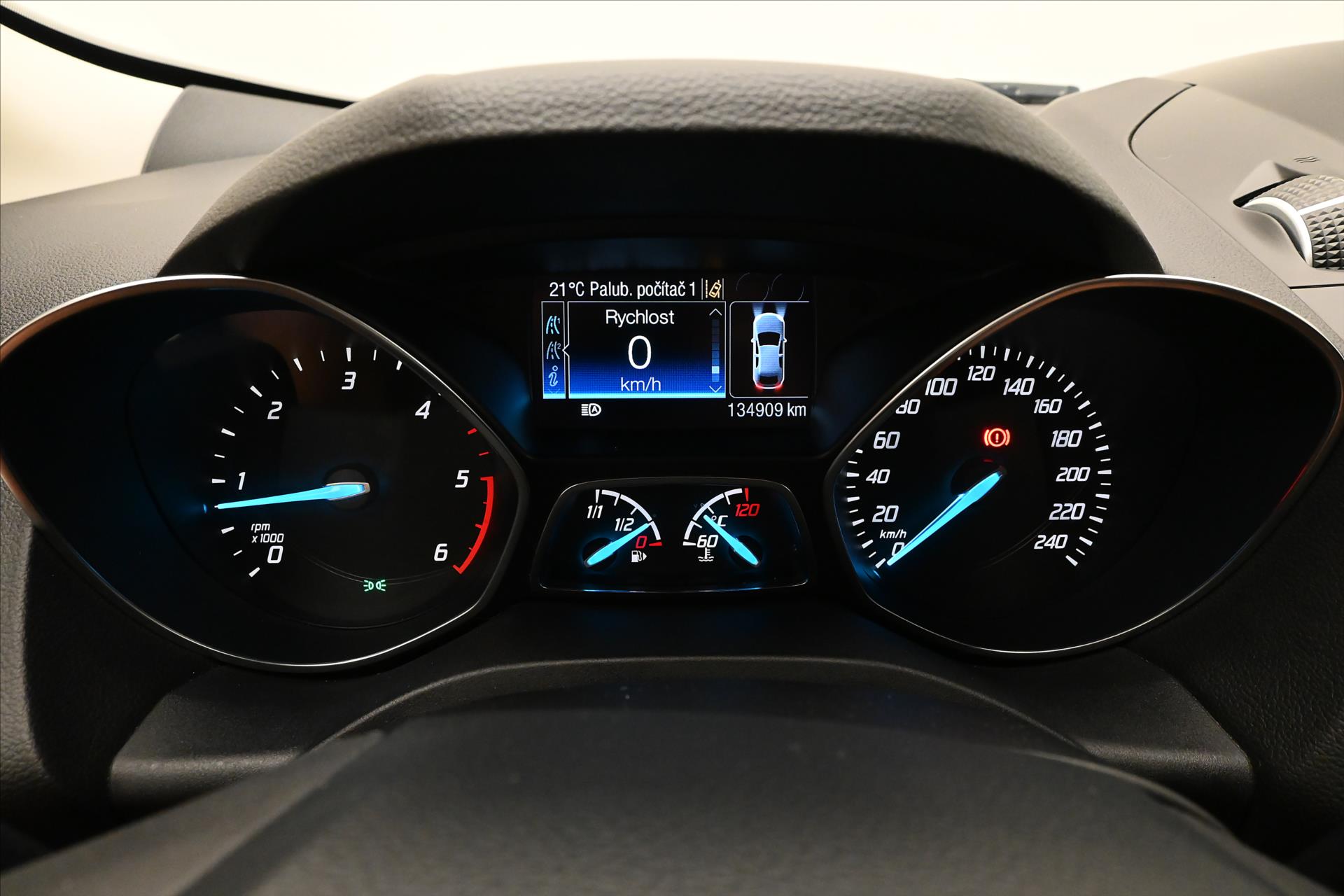 Hlavní fotografie vozu Ford Kuga 2,0 TDCi 110kW Tažné Záruka až 5 let (16)