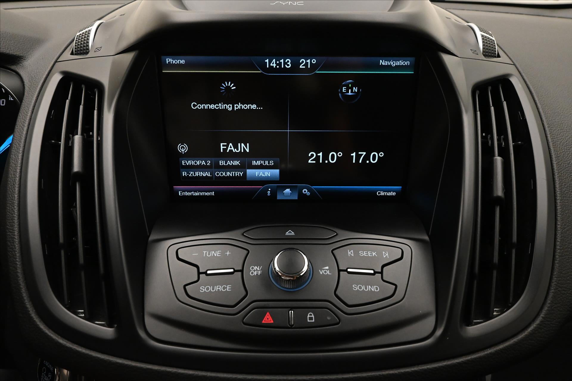 Hlavní fotografie vozu Ford Kuga 2,0 TDCi 110kW Tažné Záruka až 5 let (19)