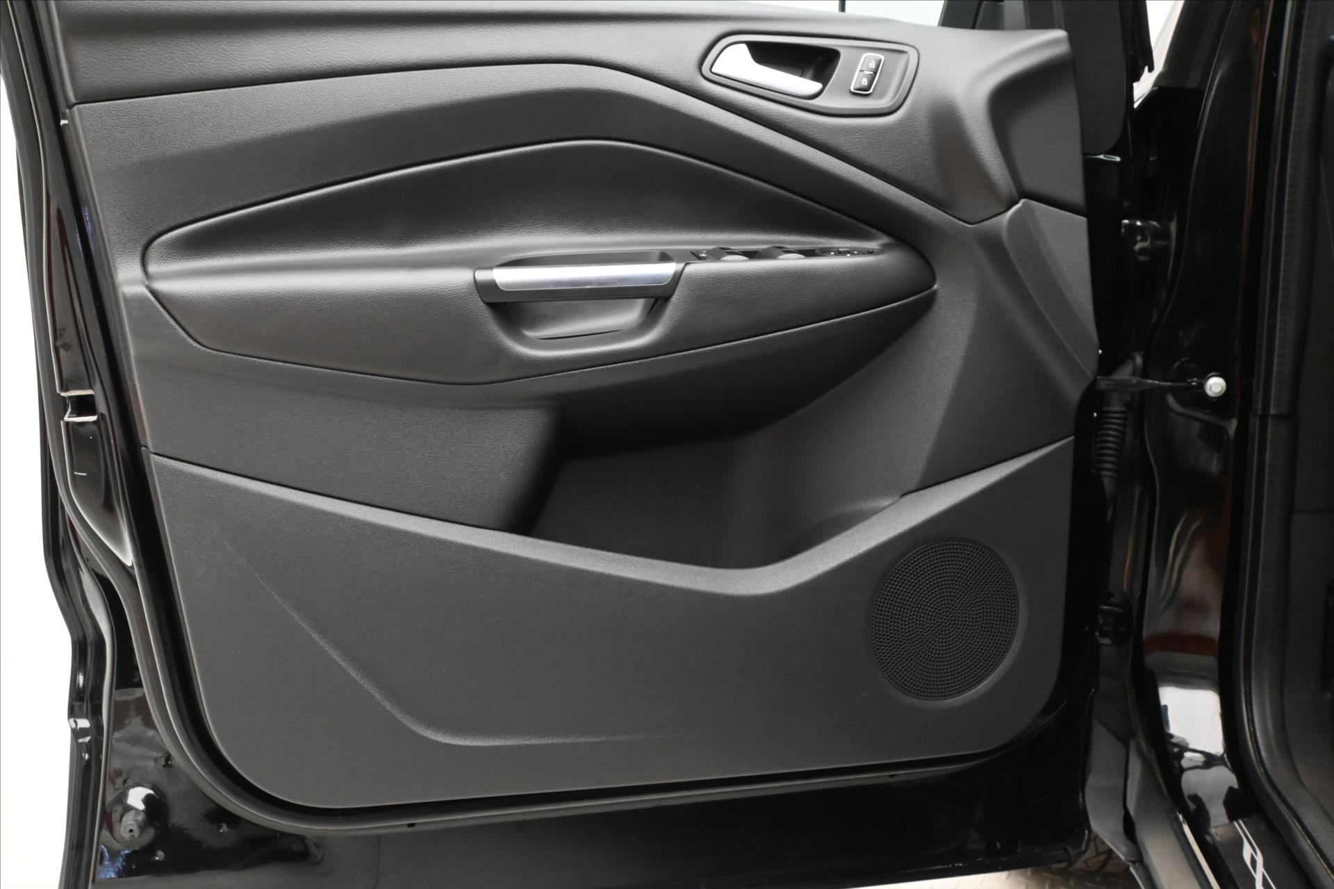 Hlavní fotografie vozu Ford Kuga 2,0 TDCi 110kW Tažné Záruka až 5 let (23)