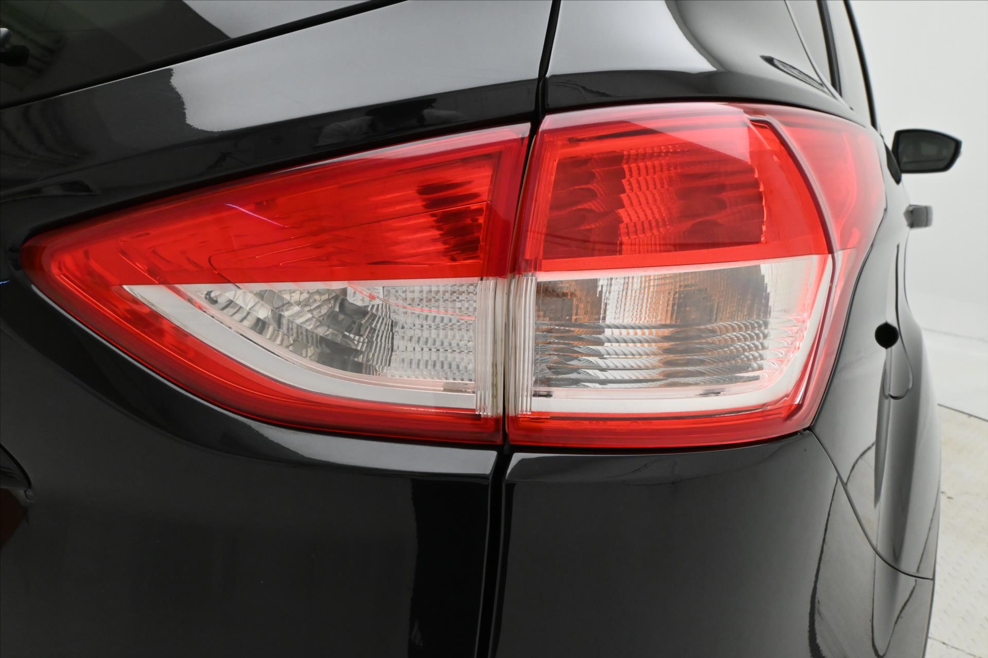 Hlavní fotografie vozu Ford Kuga 2,0 TDCi 110kW Tažné Záruka až 5 let (29)
