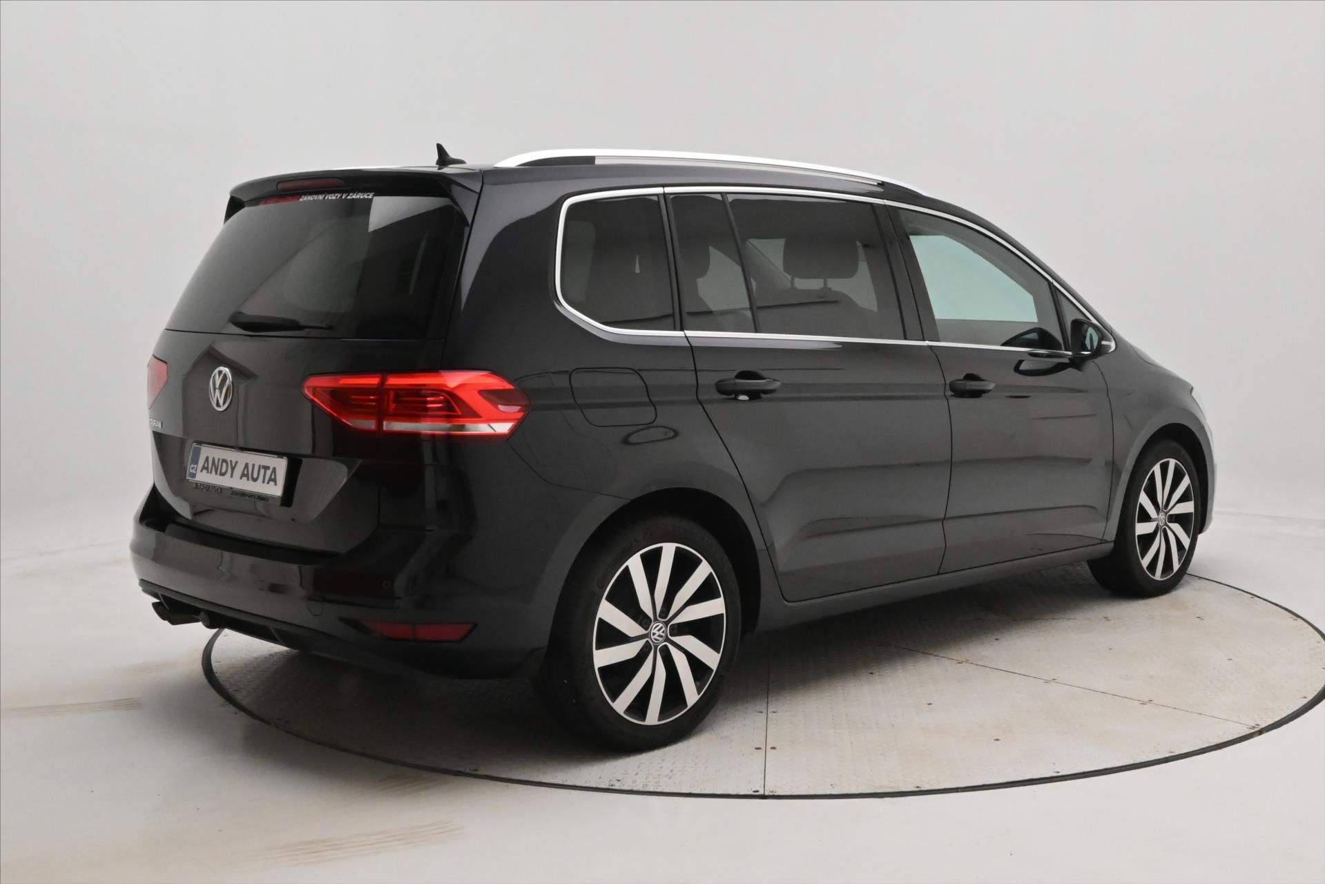 Hlavní fotografie vozu Volkswagen Touran 2,0 TDI 110kW DSG Highline 7míst Záruka až 5 let (6)