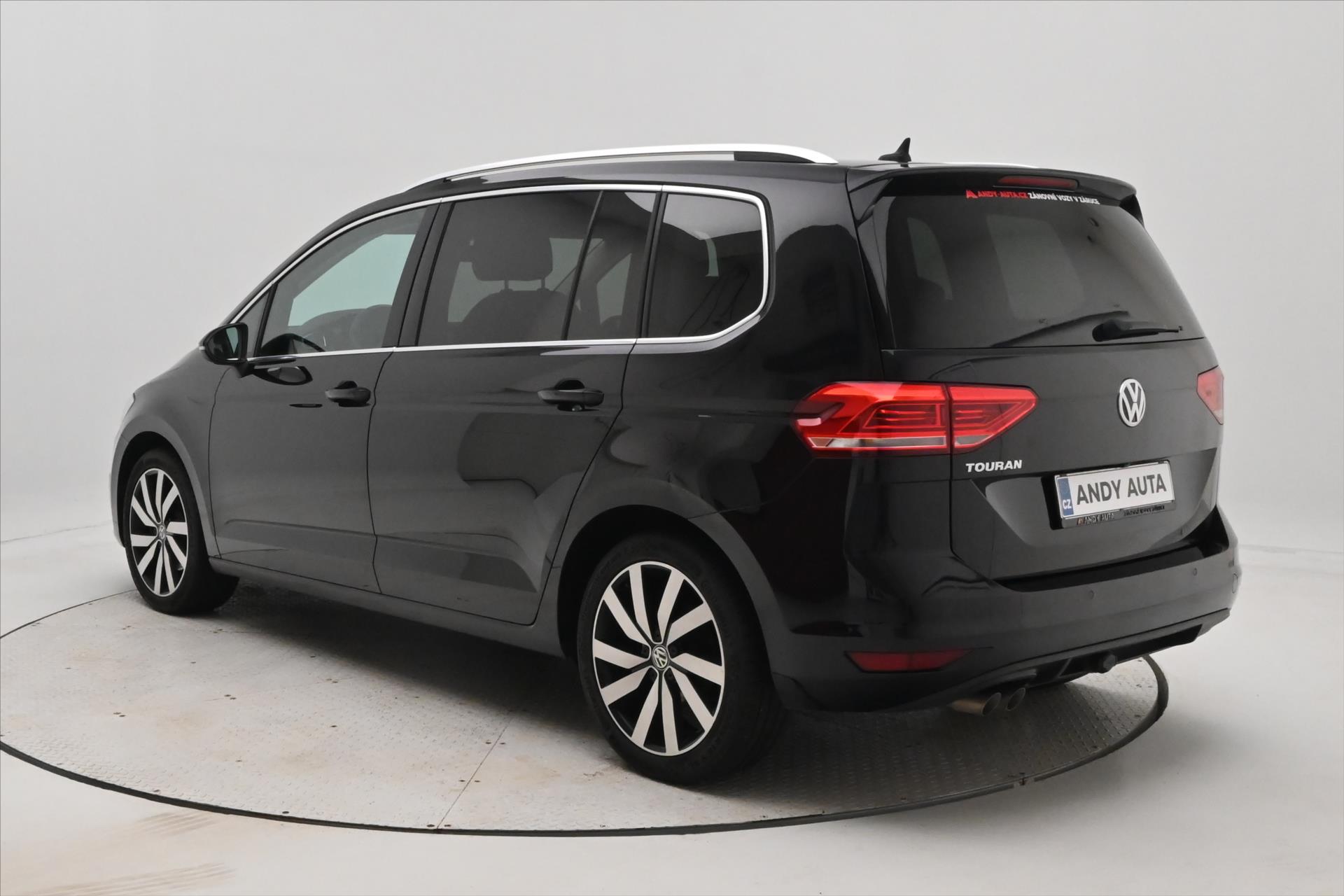 Hlavní fotografie vozu Volkswagen Touran 2,0 TDI 110kW DSG Highline 7míst Záruka až 5 let (8)