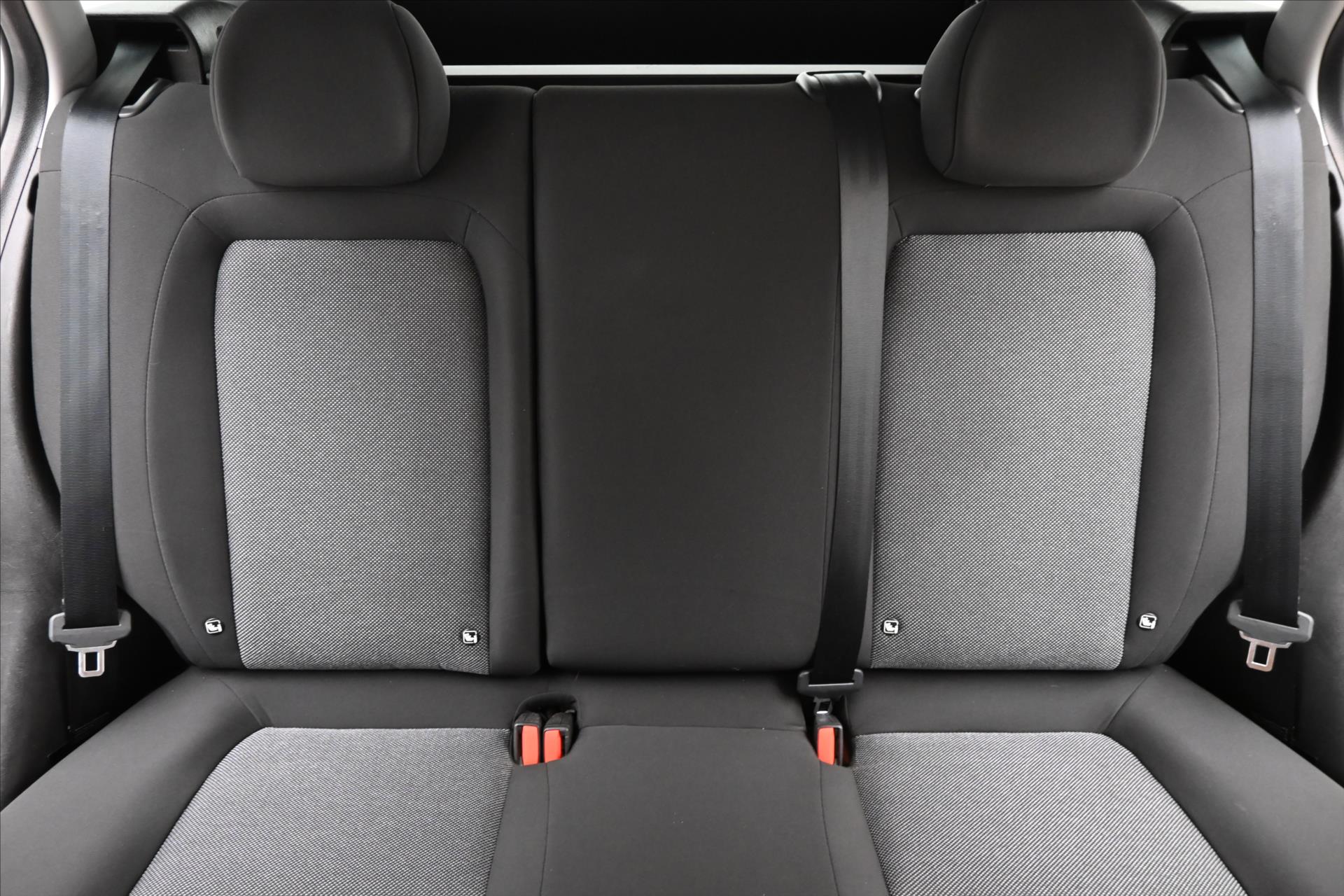 Hlavní fotografie vozu Fiat Tipo 1,3 MultiJet 70kW nová STK Záruka až 5 let (25)