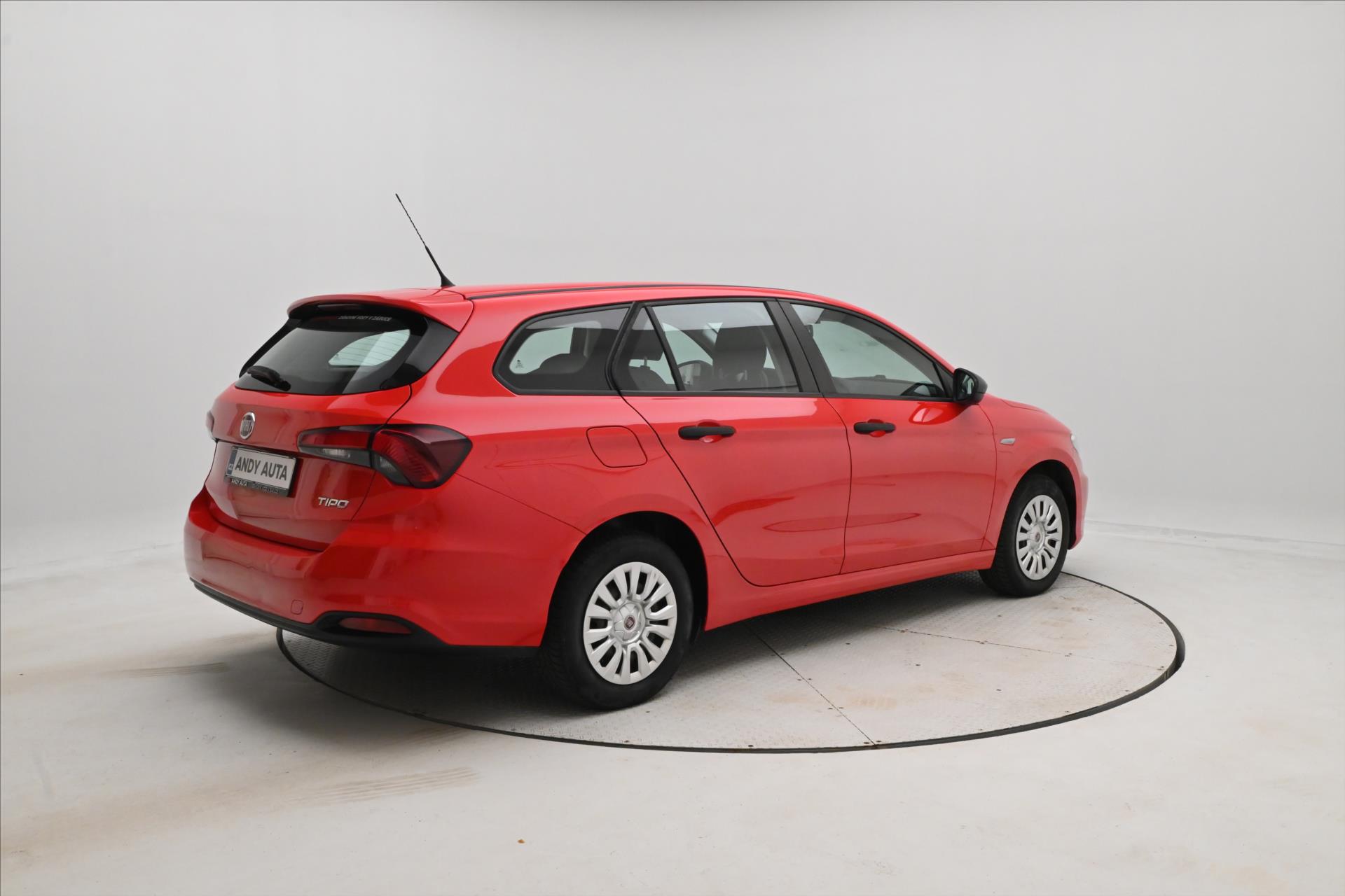 Hlavní fotografie vozu Fiat Tipo 1,3 MultiJet 70kW nová STK Záruka až 5 let (5)