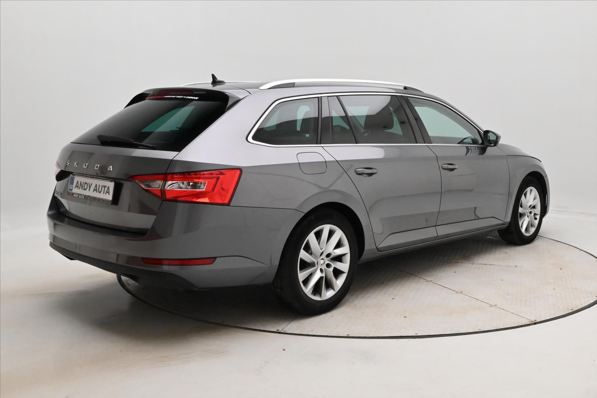 Hlavní fotografie vozu Škoda Superb 2,0 TDI 110kW DSG Style Záruka až 5 let (5)
