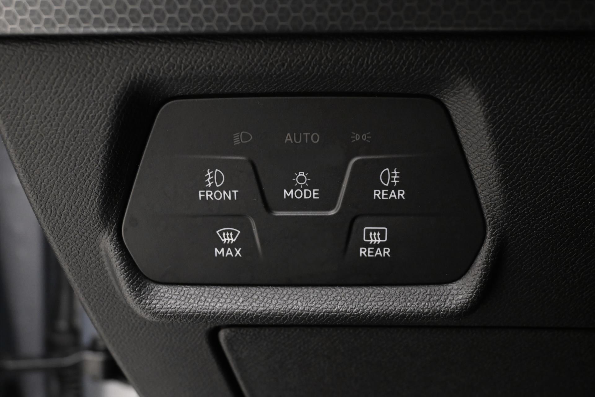 Hlavní fotografie vozu Seat Leon 2,0 TDI 110 kW STYLE Záruka až 5 let (27)