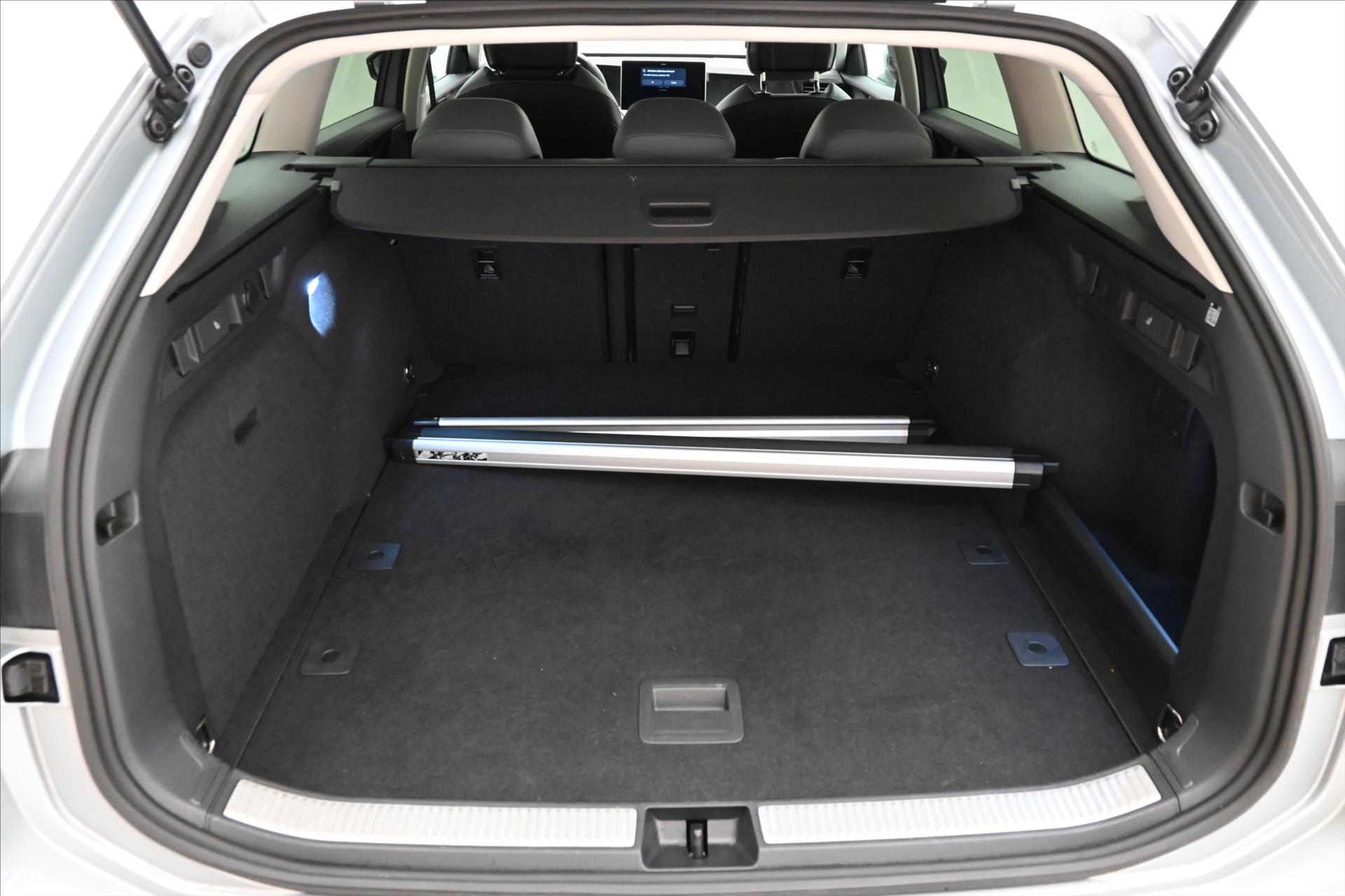 Hlavní fotografie vozu Volkswagen Passat 2,0 TDI 110kW DSG Business Záruka až 5 let (10)