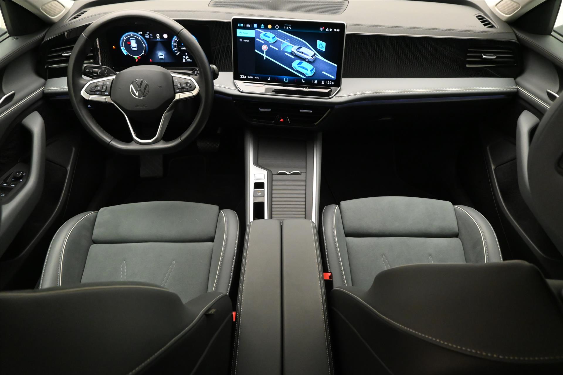 Hlavní fotografie vozu Volkswagen Passat 2,0 TDI 110kW DSG Business Záruka až 5 let (15)
