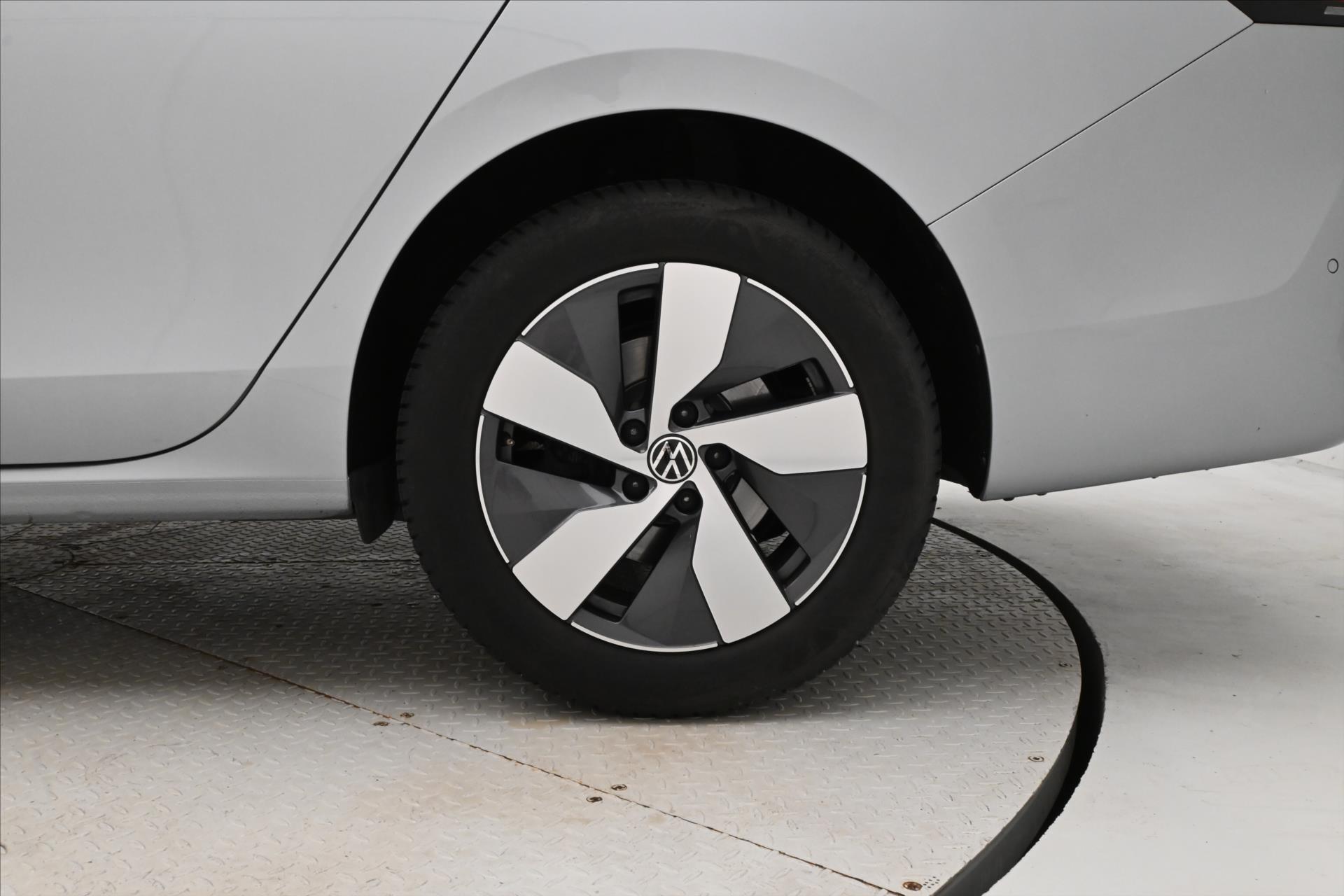 Hlavní fotografie vozu Volkswagen Passat 2,0 TDI 110kW DSG Business Záruka až 5 let (32)