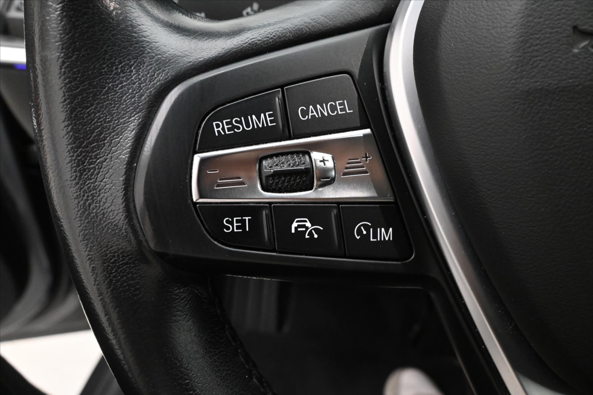 Hlavní fotografie vozu BMW Řada 3 2,0 320d 140 kW SportTouring Steptronic Záruka až 5 le (24)