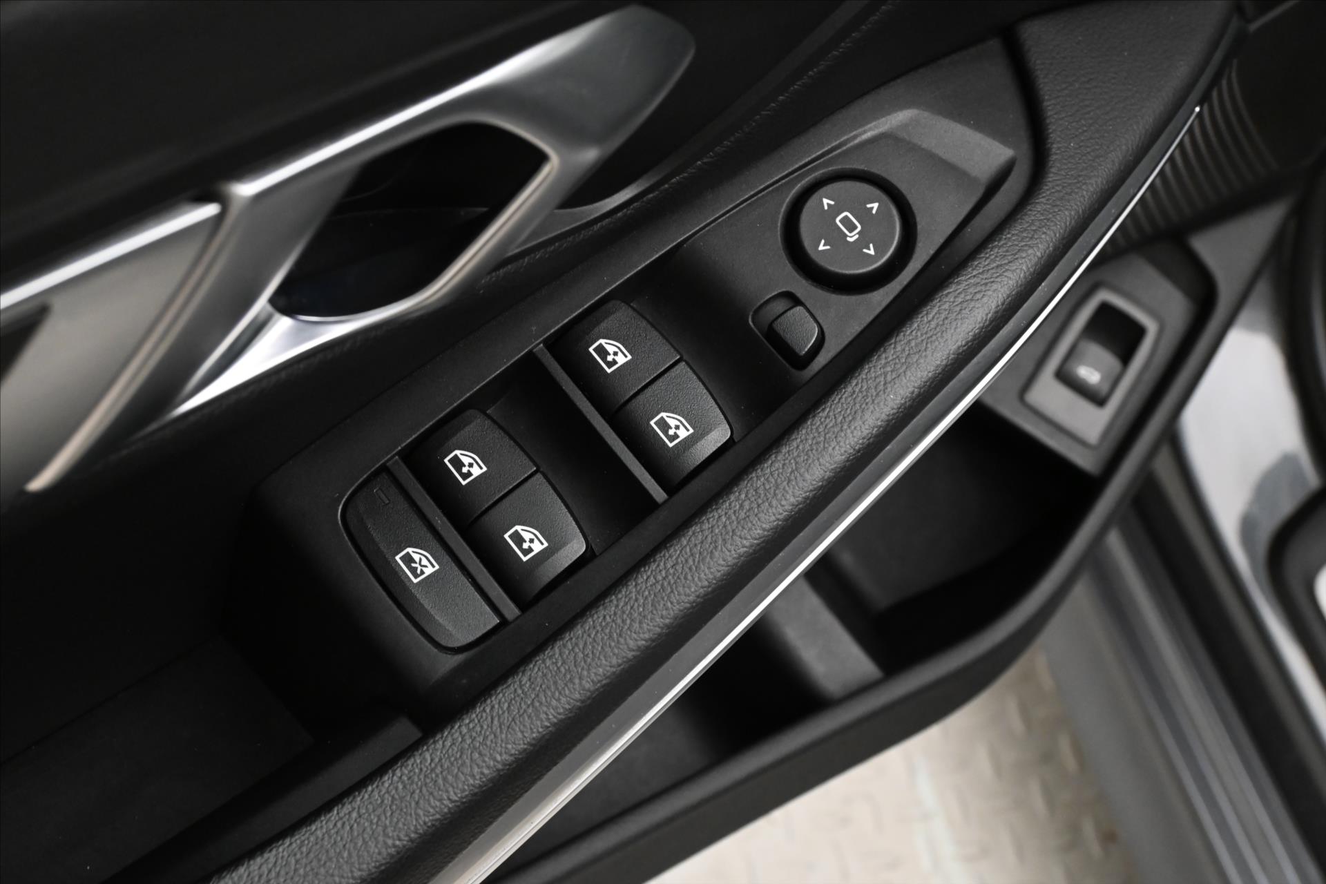 Hlavní fotografie vozu BMW Řada 3 2,0 320d 140 kW SportTouring Steptronic Záruka až 5 le (26)