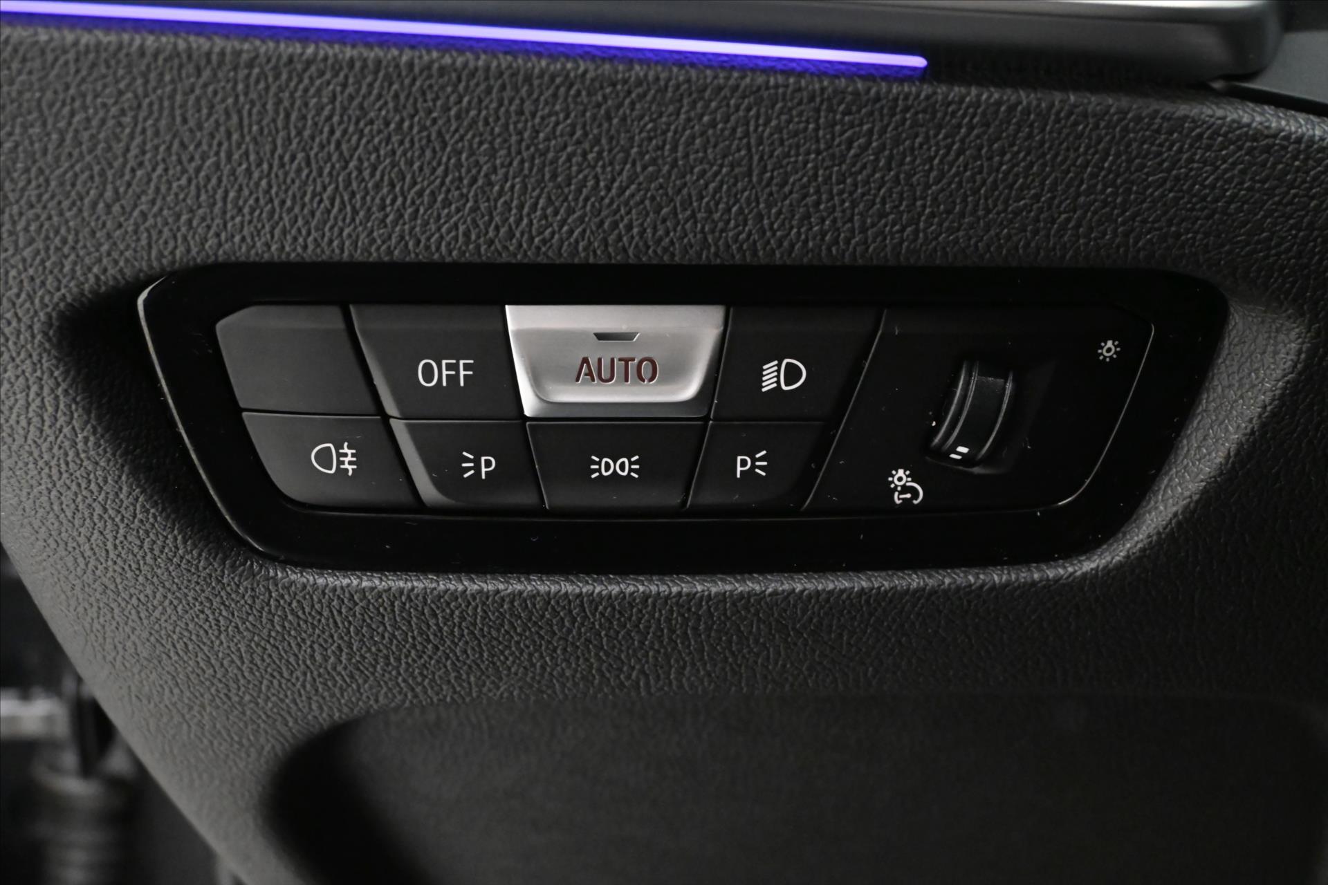 Hlavní fotografie vozu BMW Řada 3 2,0 320d 140 kW SportTouring Steptronic Záruka až 5 le (27)
