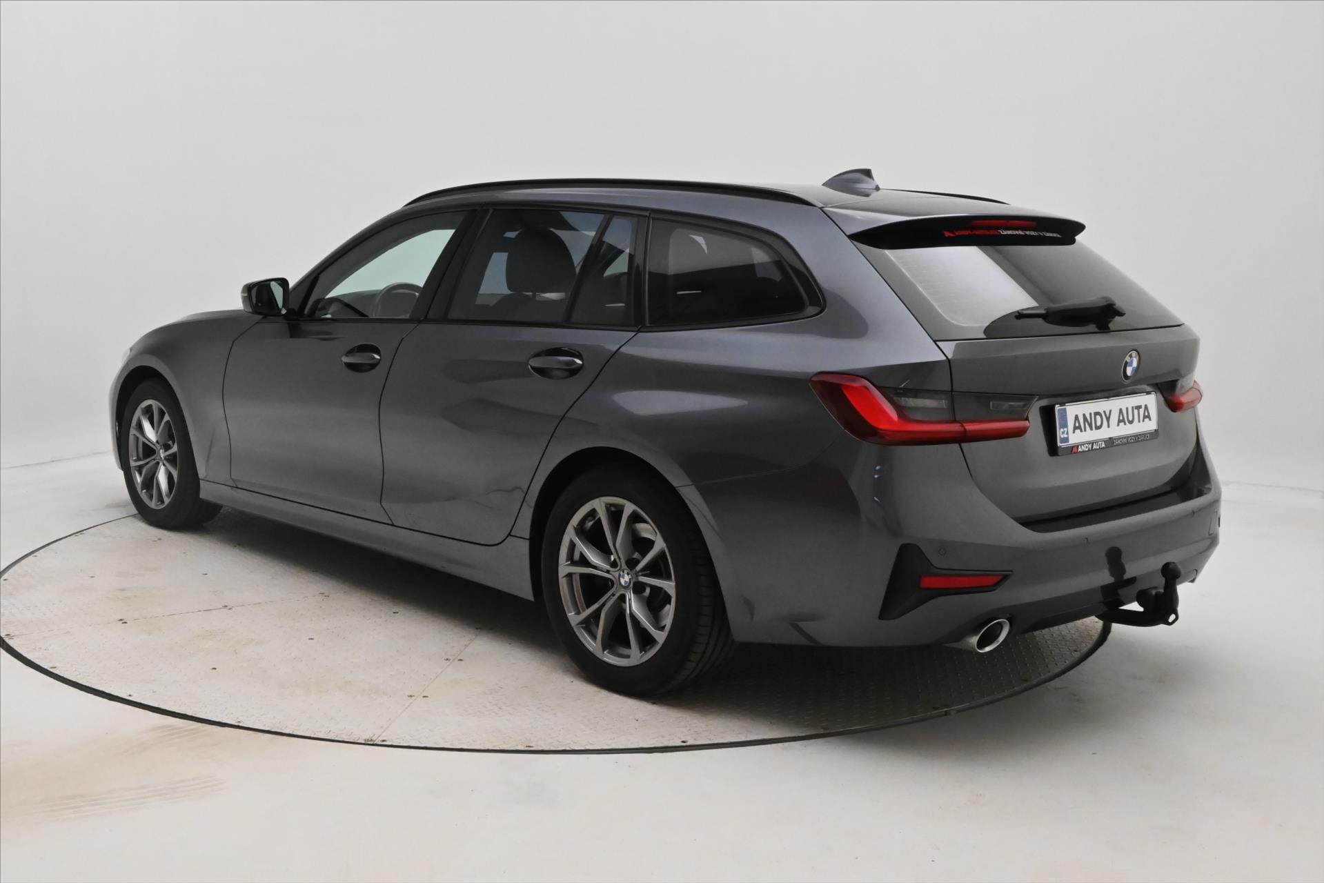 Hlavní fotografie vozu BMW Řada 3 2,0 320d 140 kW SportTouring Steptronic Záruka až 5 le (8)