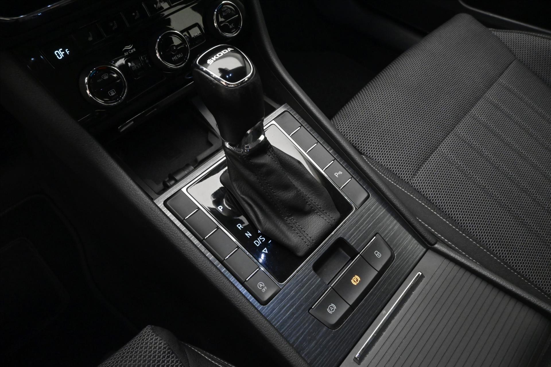 Hlavní fotografie vozu Škoda Superb 2,0 TDI 110kW DSG Style Záruka až 5 let (18)