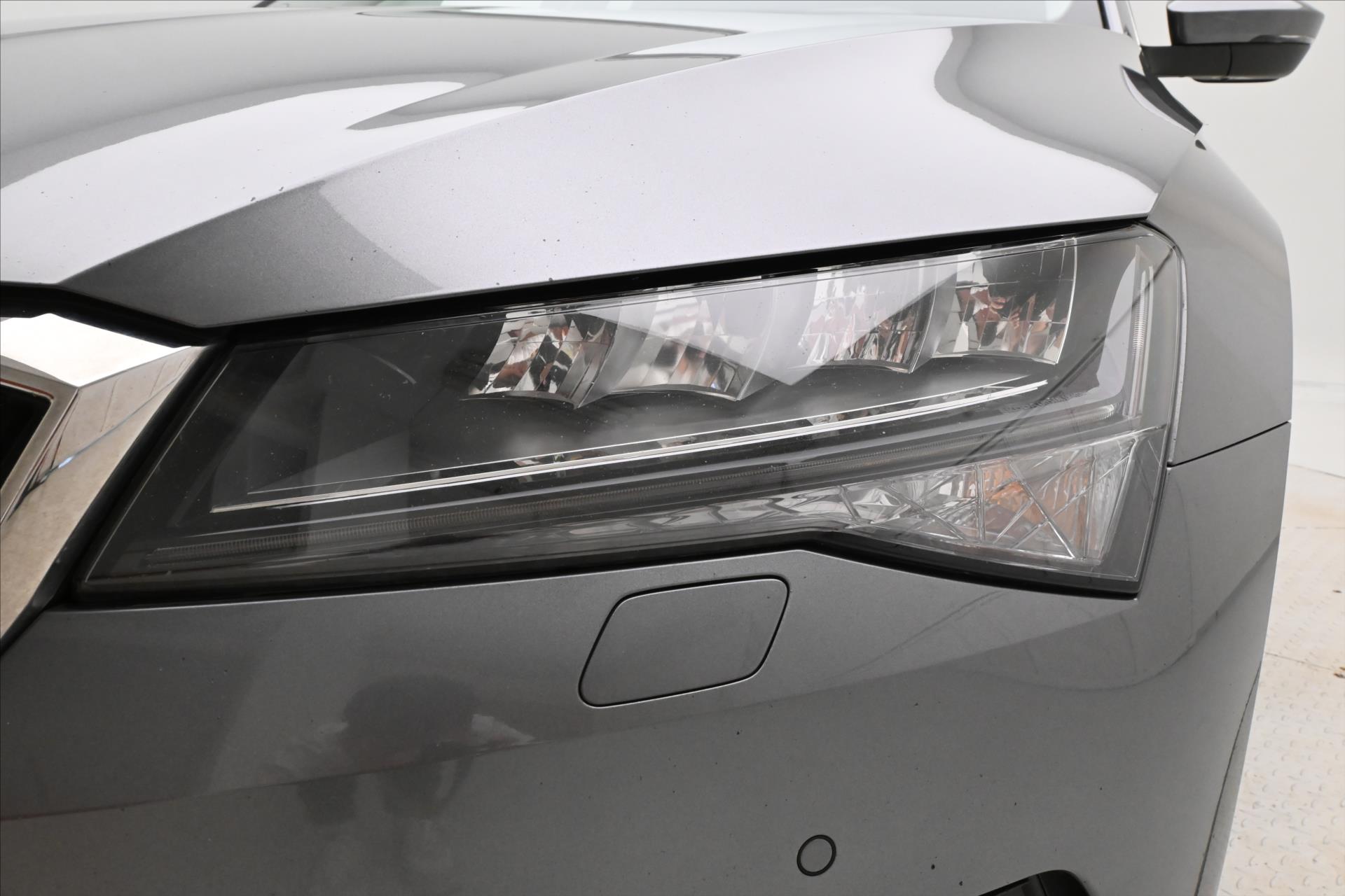 Hlavní fotografie vozu Škoda Superb 2,0 TDI 110kW DSG Style Záruka až 5 let (23)