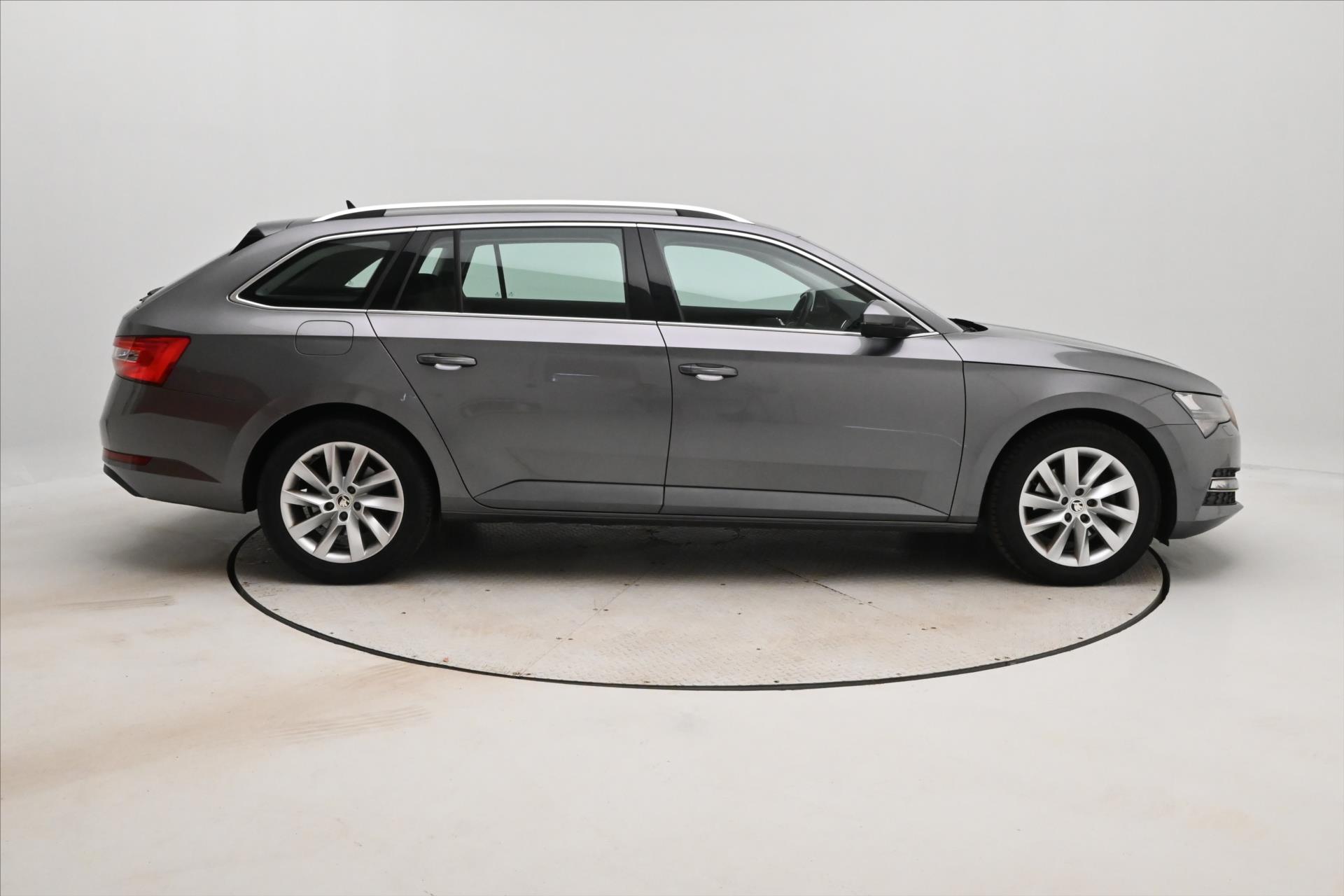 Hlavní fotografie vozu Škoda Superb 2,0 TDI 110kW DSG Style Záruka až 5 let (4)