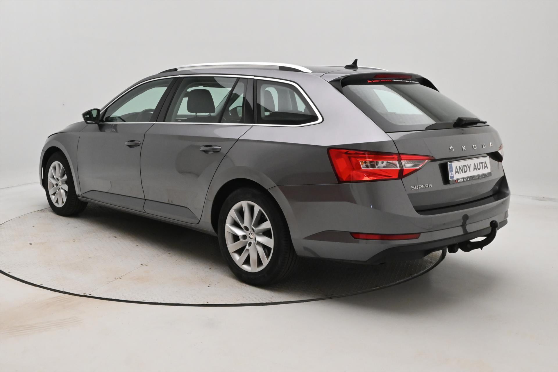 Hlavní fotografie vozu Škoda Superb 2,0 TDI 110kW DSG Style Záruka až 5 let (7)