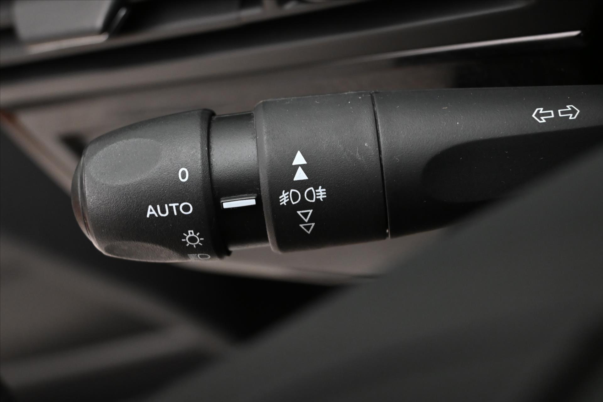 Hlavní fotografie vozu Citroën Grand C4 Picasso 2,0 HDI 110 kW 7 míst MANUÁL Záruka až 5 let (22)