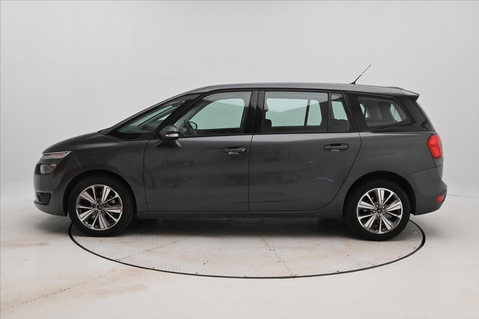 Hlavní fotografie vozu Citroën Grand C4 Picasso 2,0 HDI 110 kW 7 míst MANUÁL Záruka až 5 let (8)