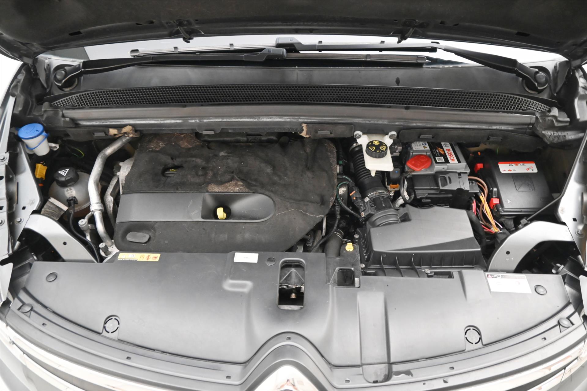 Hlavní fotografie vozu Citroën Grand C4 Picasso 2,0 HDI 110 kW 7 míst MANUÁL Záruka až 5 let (9)