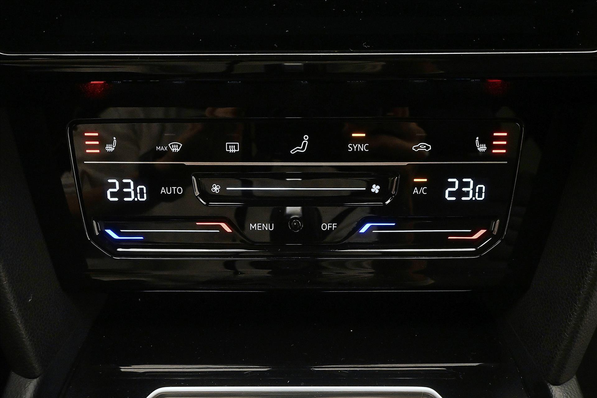 Hlavní fotografie vozu Volkswagen Arteon 2,0 TDI 147 kW DSG 4x4 ELEGANCE Záruka až 5 let (21)