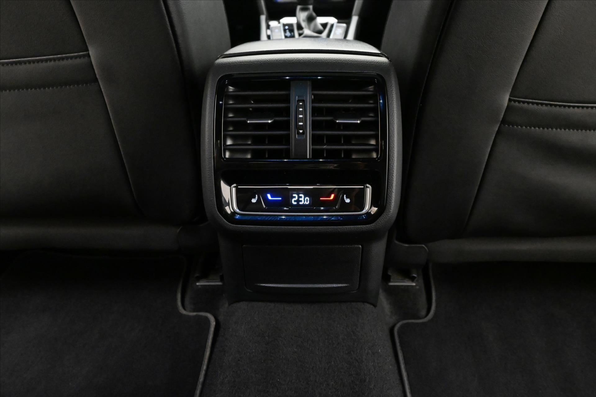 Hlavní fotografie vozu Volkswagen Arteon 2,0 TDI 147 kW DSG 4x4 ELEGANCE Záruka až 5 let (22)