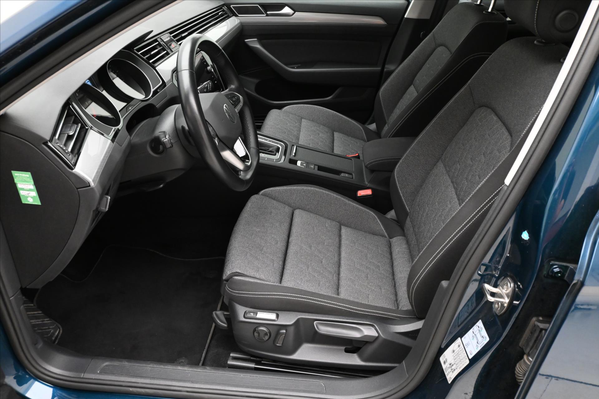 Hlavní fotografie vozu Volkswagen Passat 2,0 TDI 110kW DSG Business Záruka až 5 let (12)